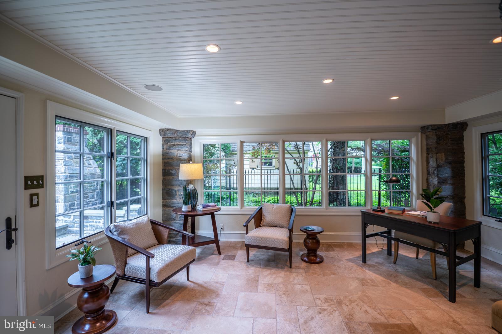 ASHWOOD MANOR - Residential