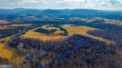 8 PROMISE LANE STANLEY VA 22851