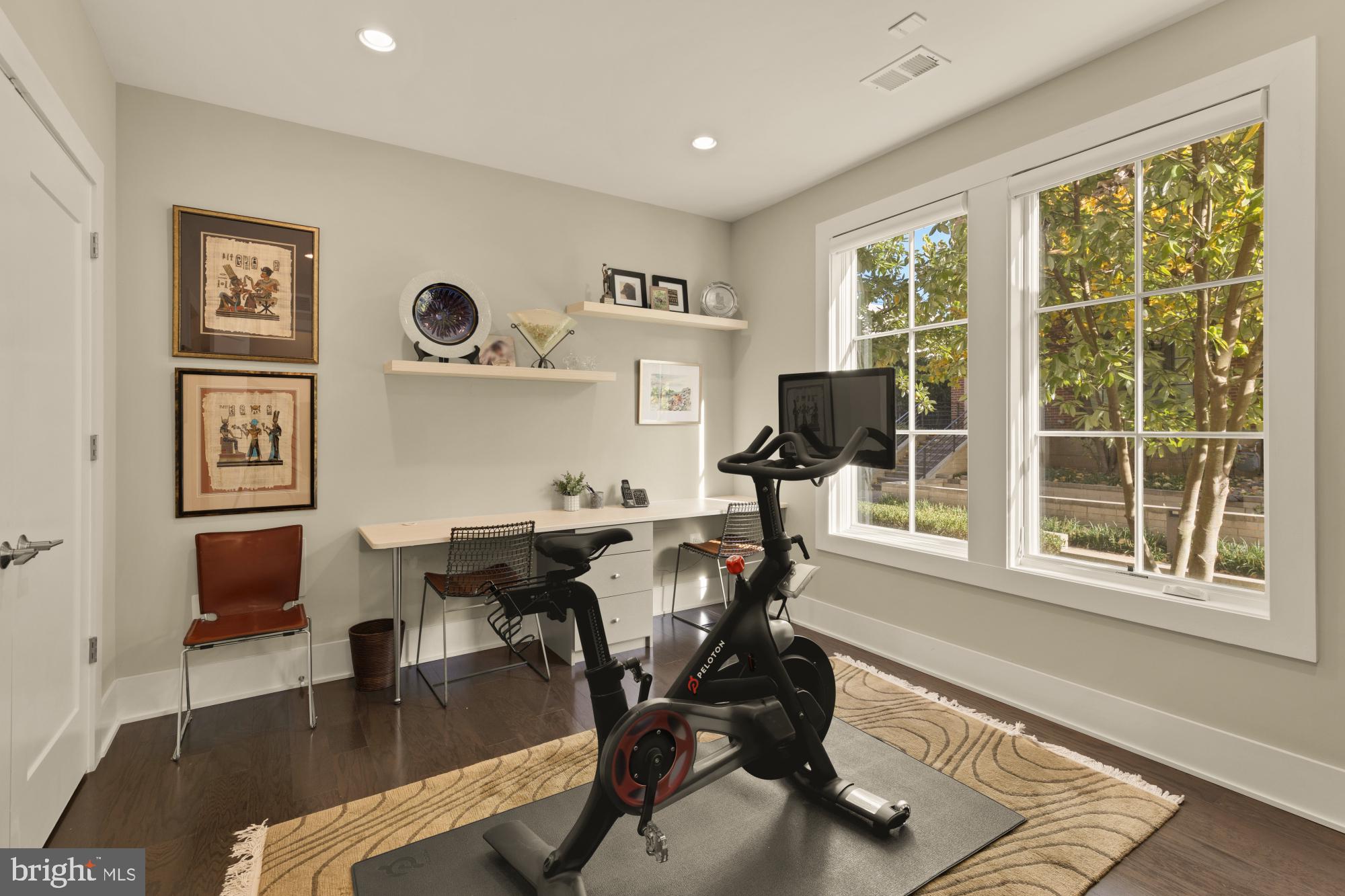 CHEVY CHASE - Residential