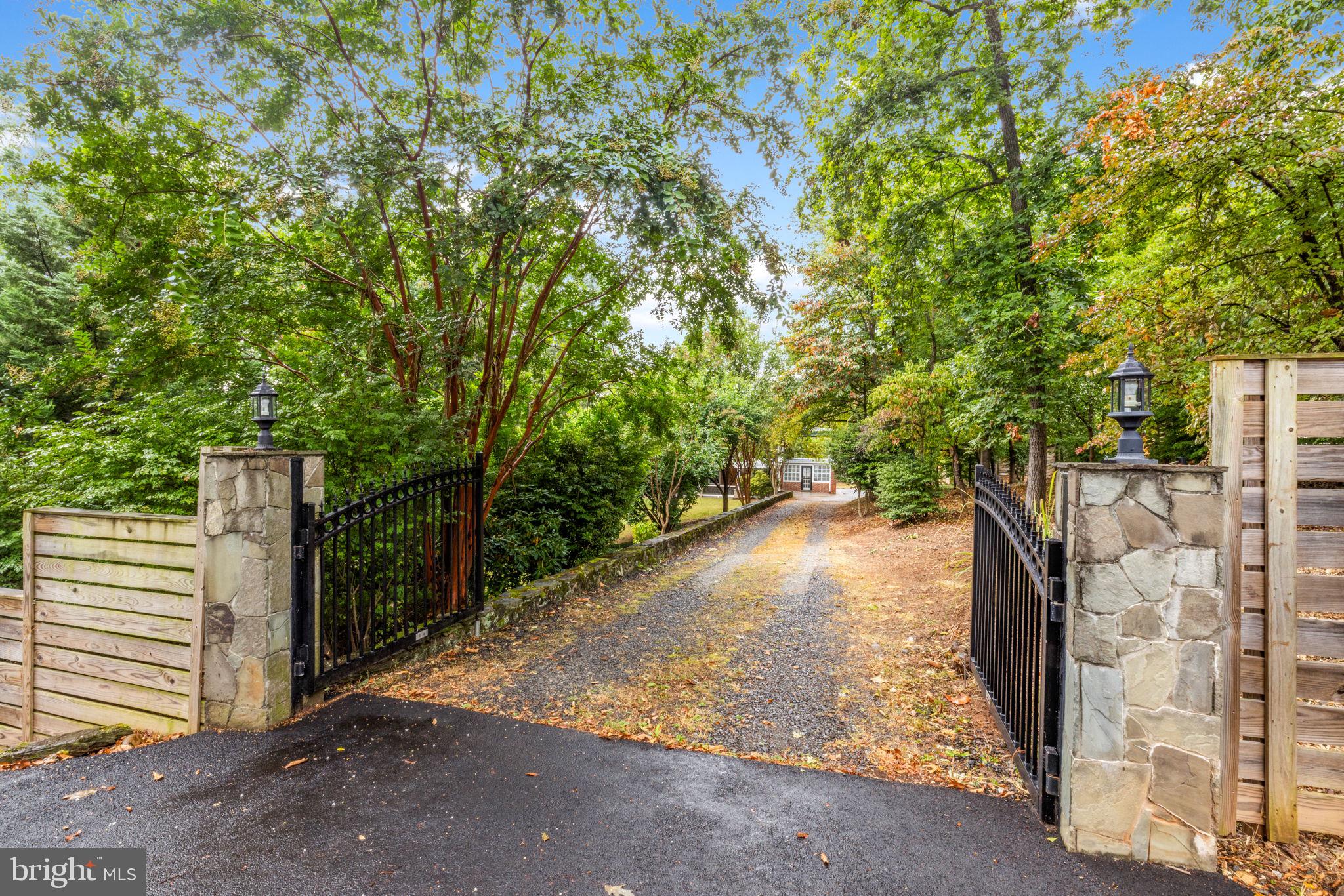 45545 LAKESIDE DRIVE