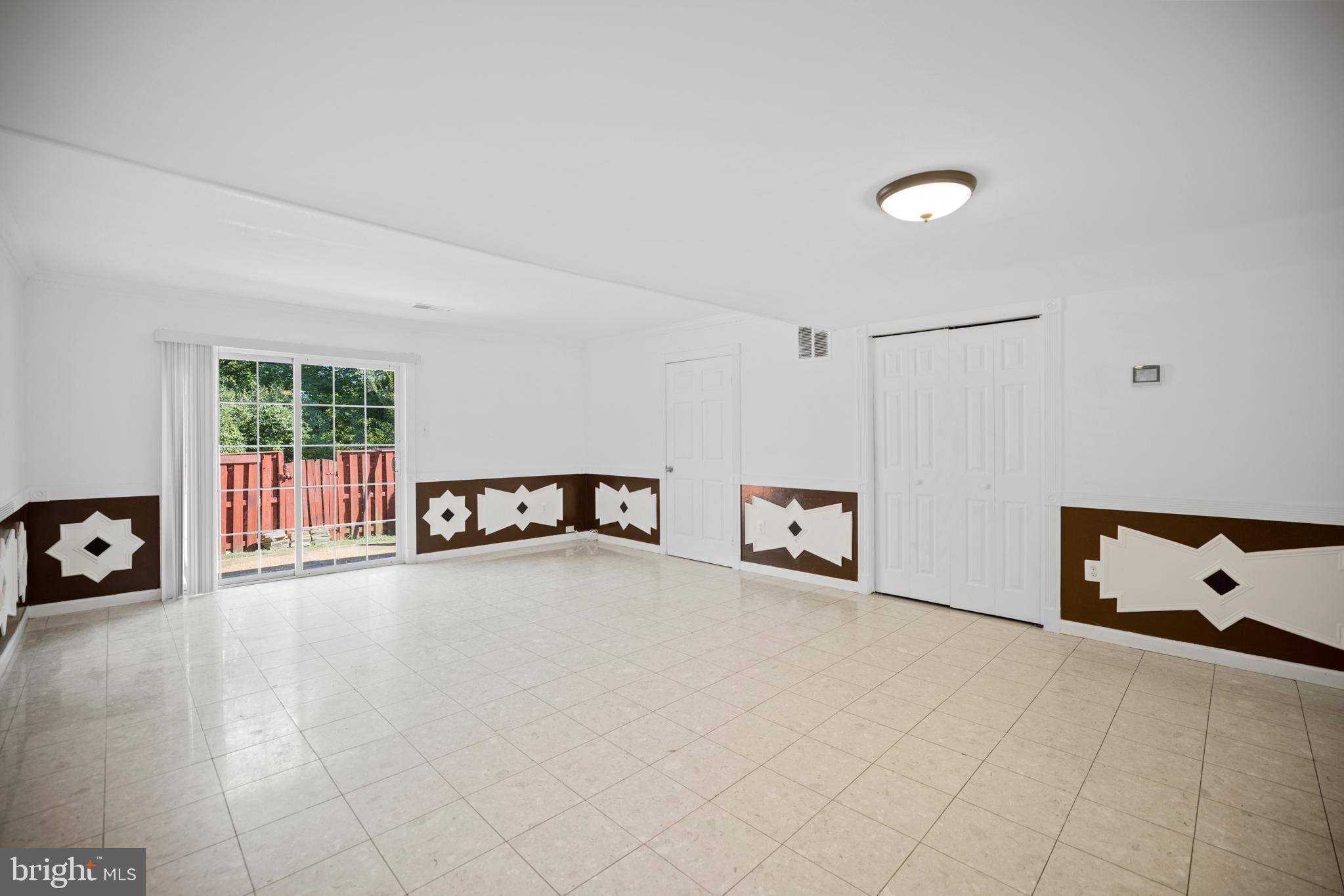 DALE CITY - Residential