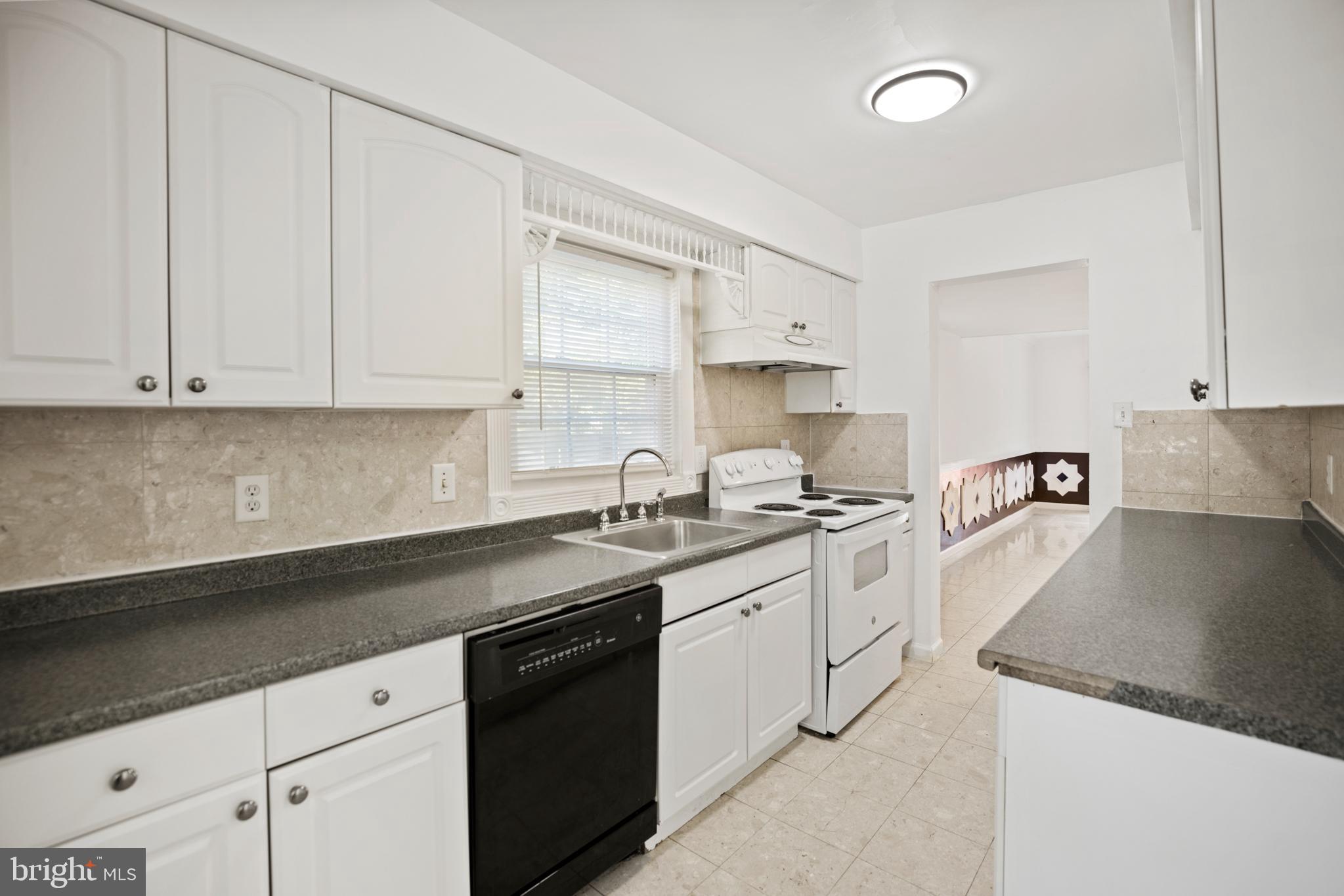 DALE CITY - Residential