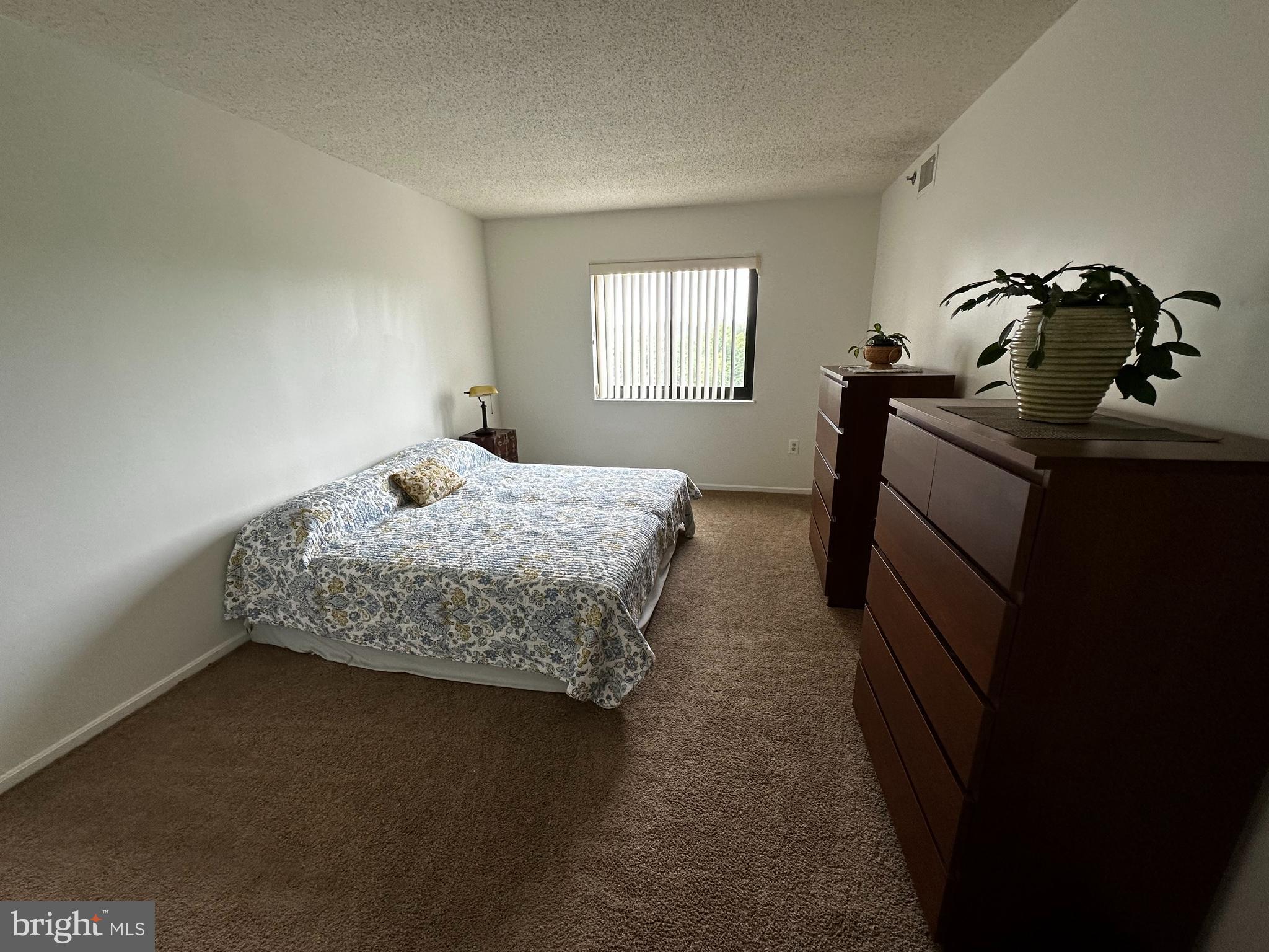 LEISURE WORLD - Residential