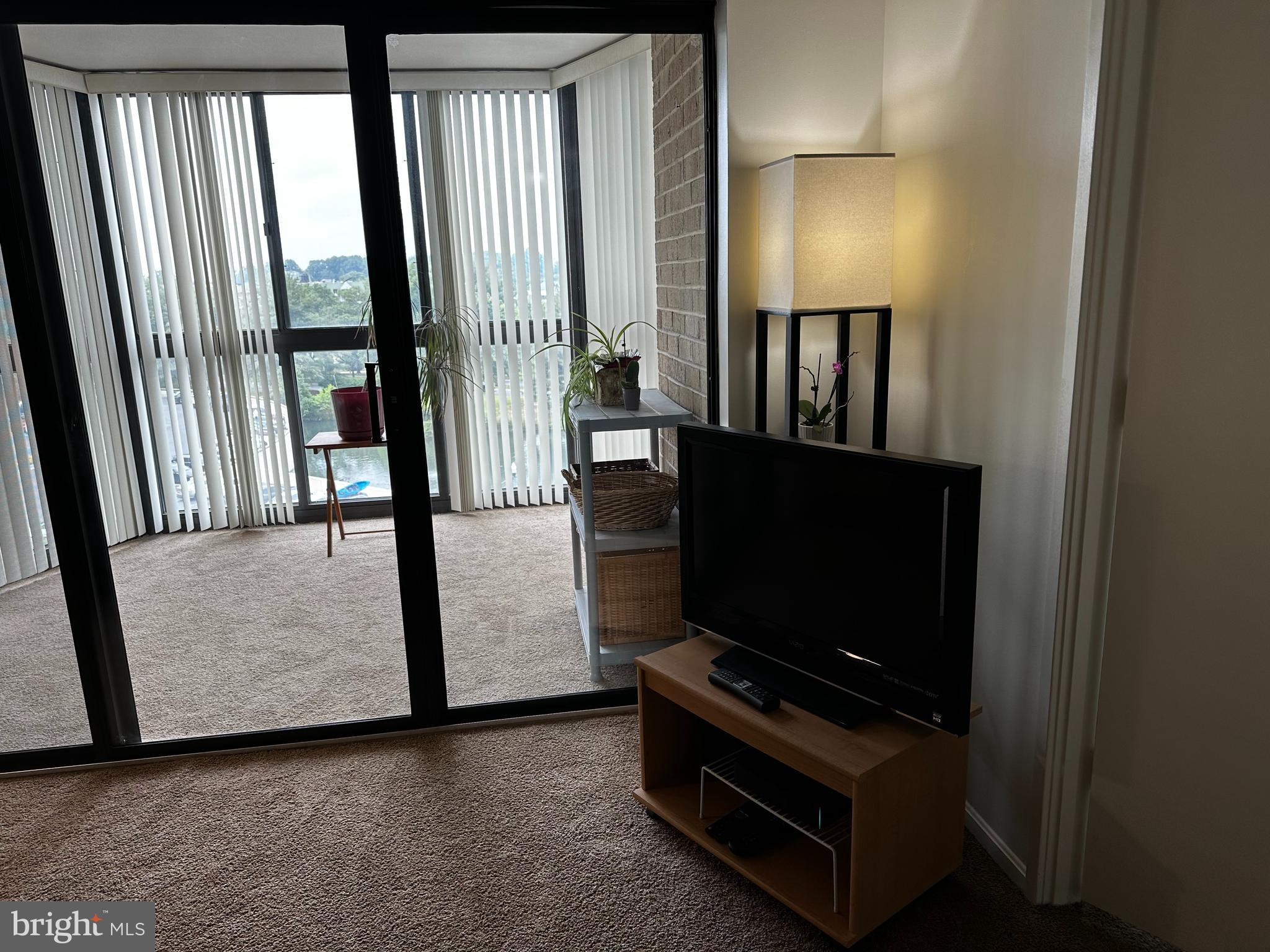 LEISURE WORLD - Residential