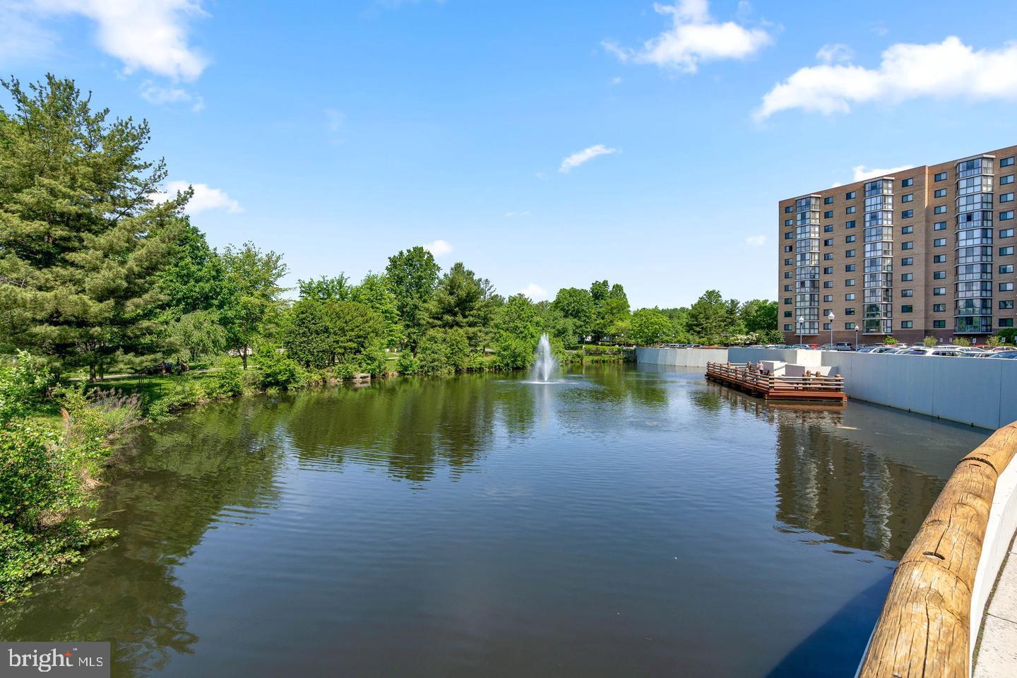 LEISURE WORLD - Residential