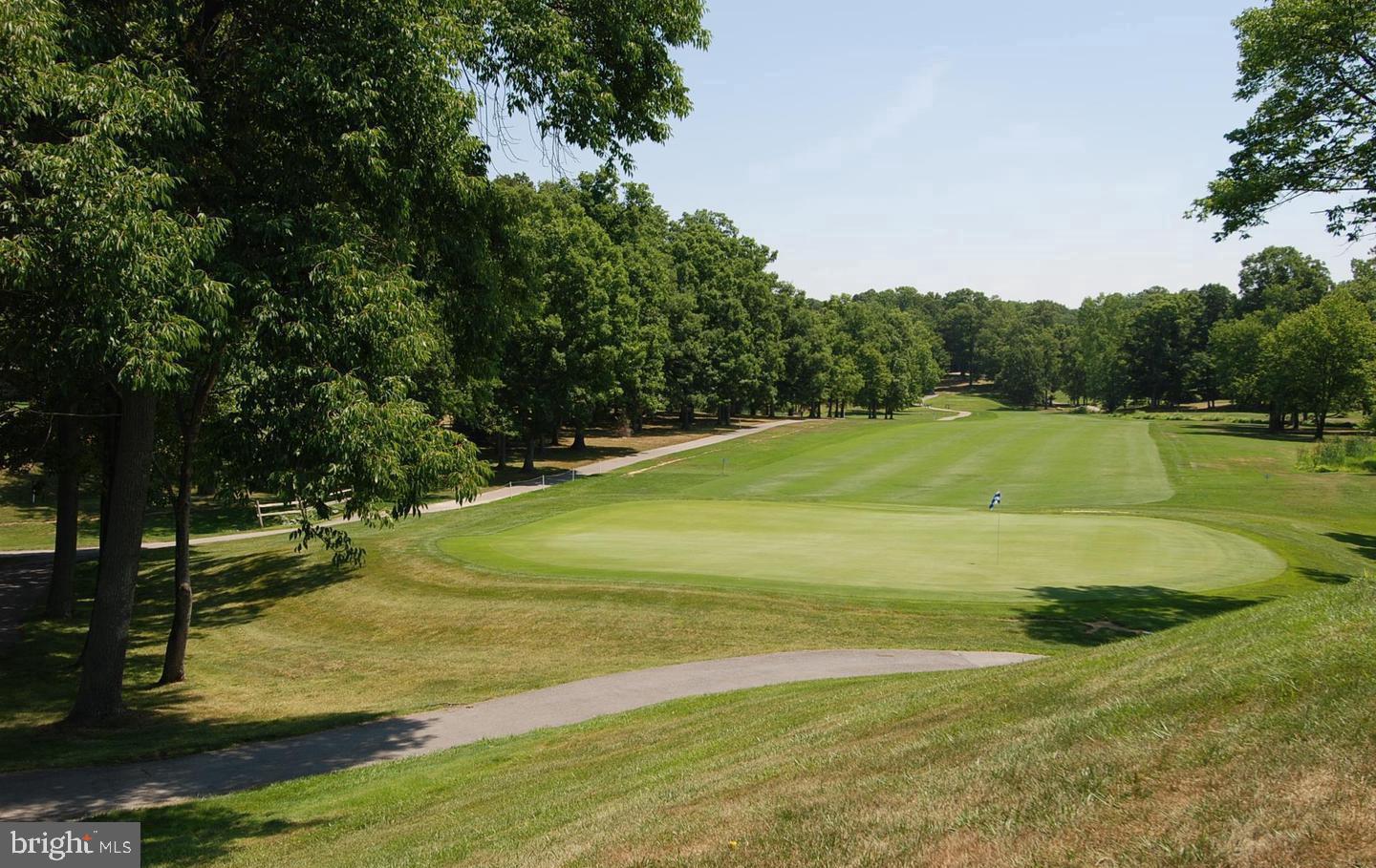 LEISURE WORLD - Residential