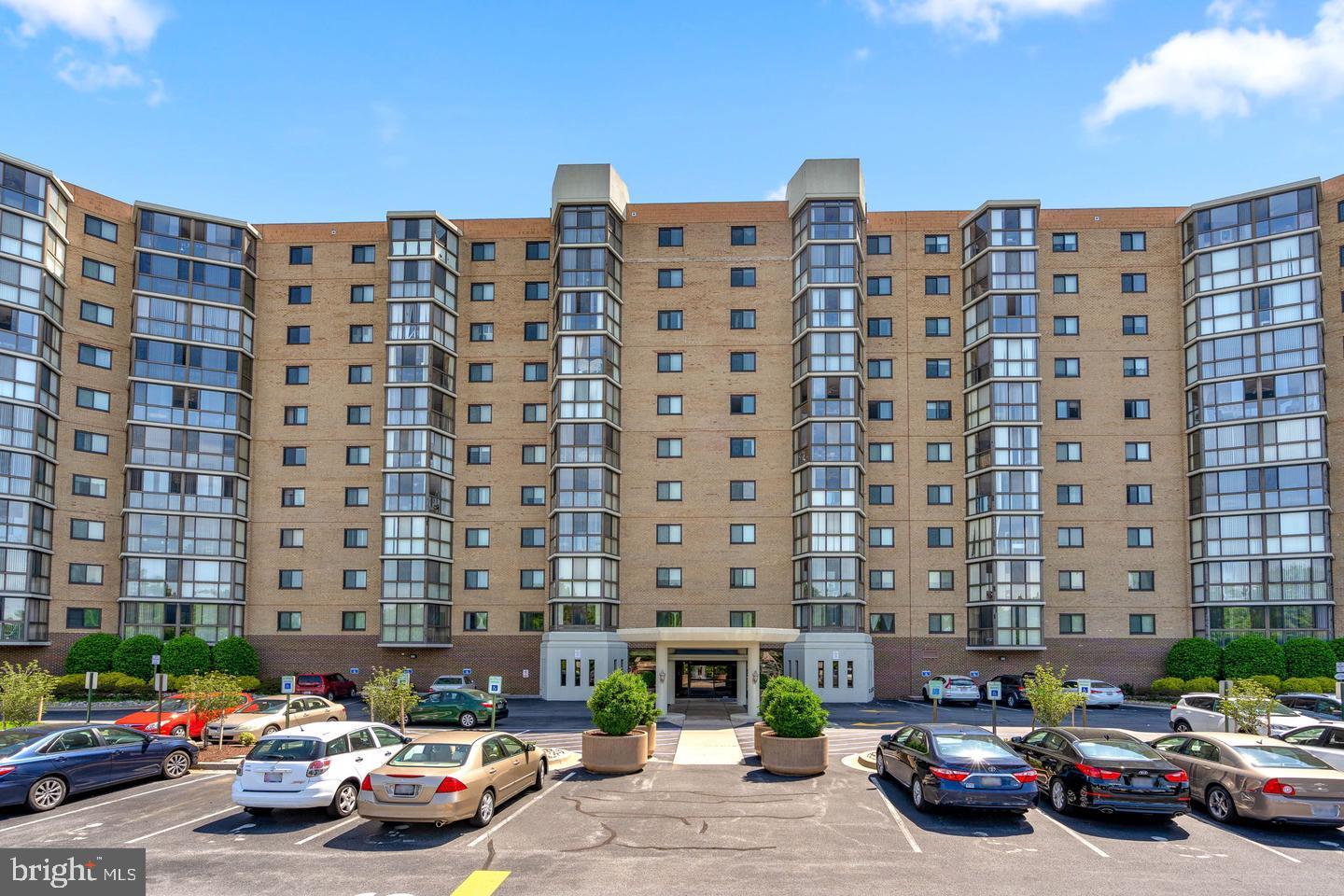 LEISURE WORLD - Residential