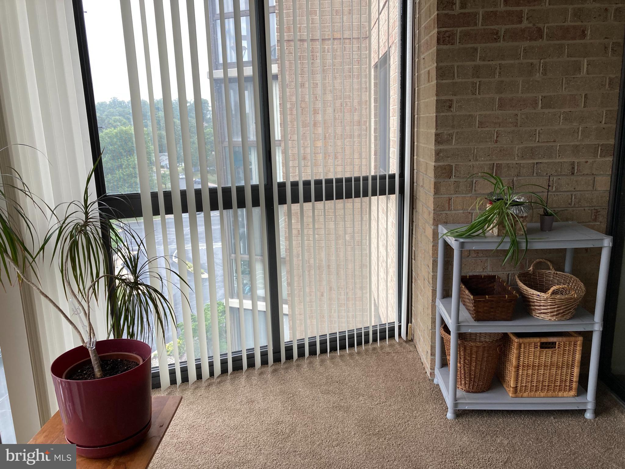 LEISURE WORLD - Residential