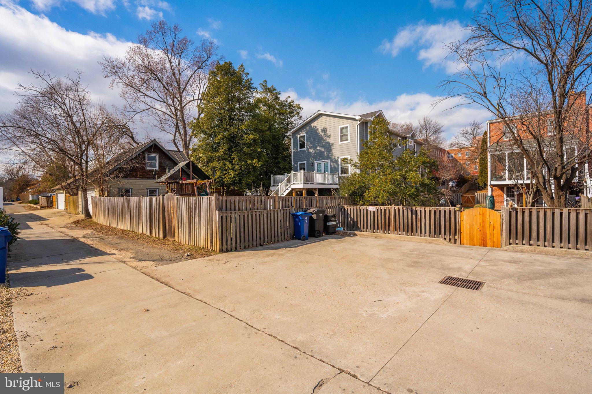 DEL RAY - Residential