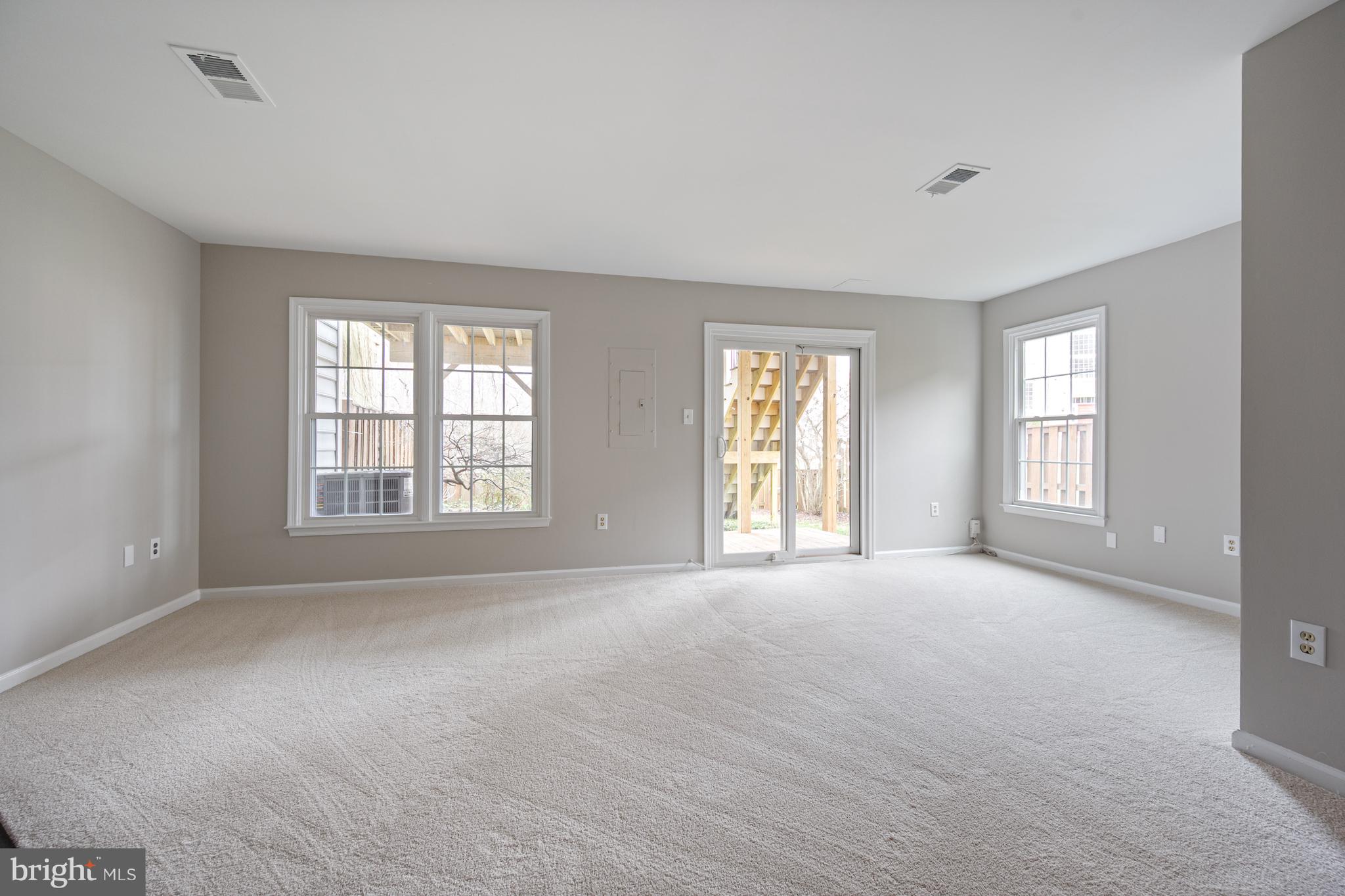 POTOMAC LAKES - Residential