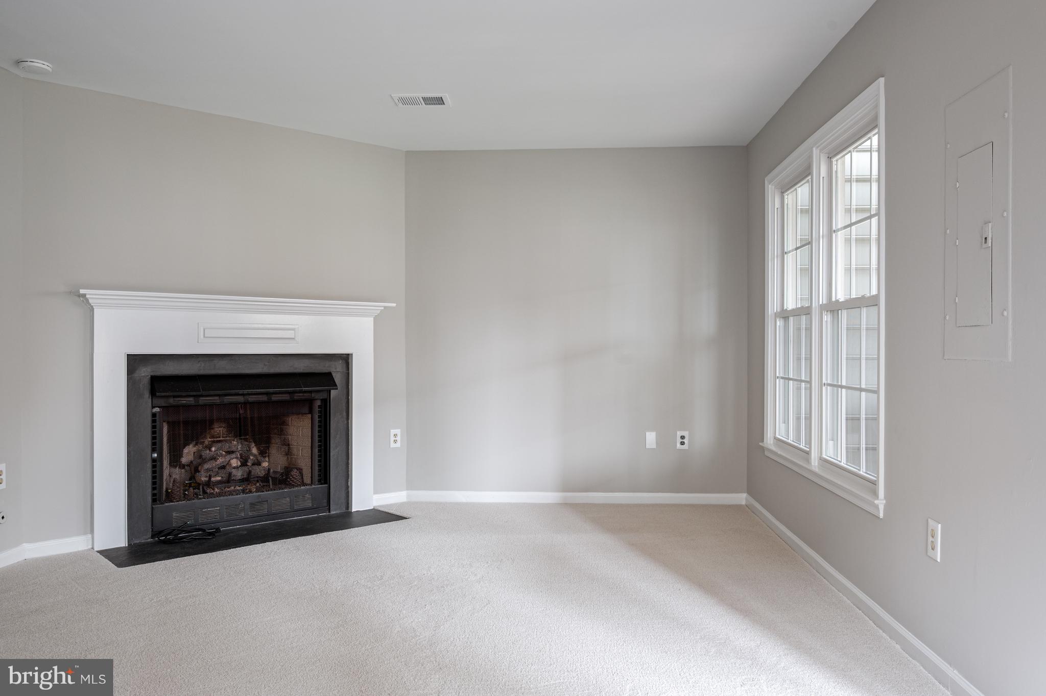 POTOMAC LAKES - Residential