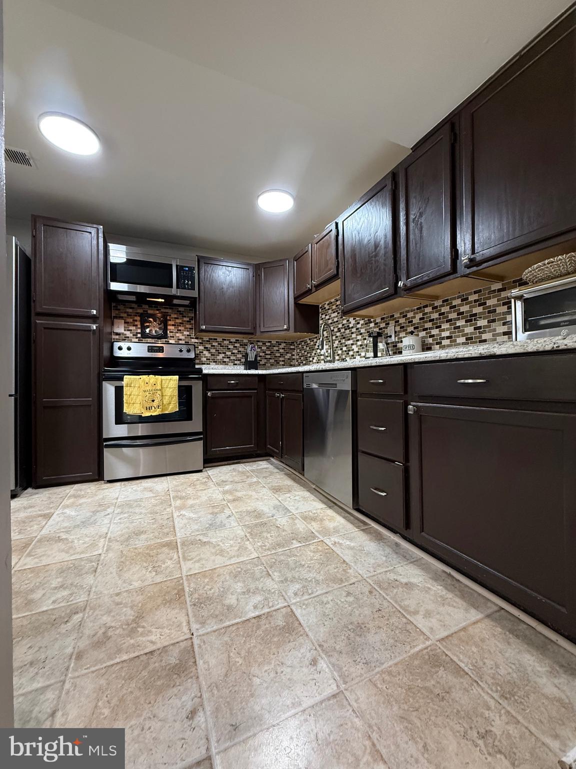 DALE CITY - Residential