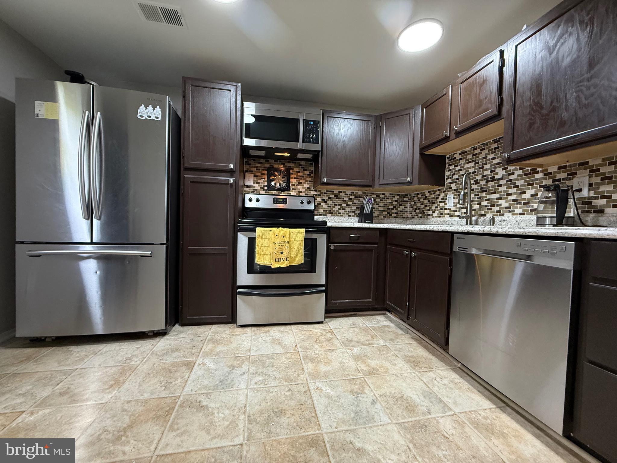 DALE CITY - Residential