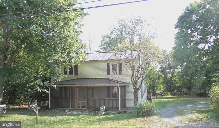 ATTENTIONS FIRST TIME HOME BUYERS AND INVESTORS..  QUIANT FARM HOUSE IN BRANDY STATION NEEDS TLC..  SITUATED ON .60 ACRES.  BRING SOME CHICKENS, THE SHED WAS CONVERTED INTO A HEN HOUSE.  HOUSE HAS A NEWER KITCHEN AND METAL ROOF.  WOULD MAKE A GREAT STARTER HOME OR INVESTMENT FOR RENTAL INCOME...