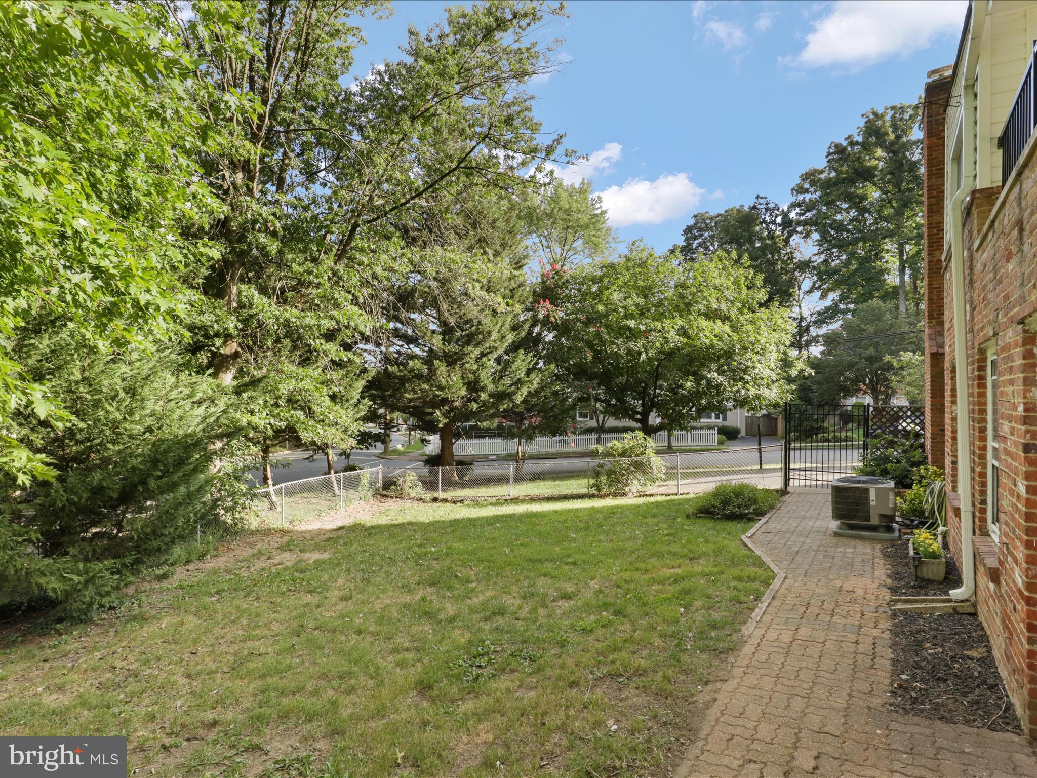 BELLE WOOD - Residential