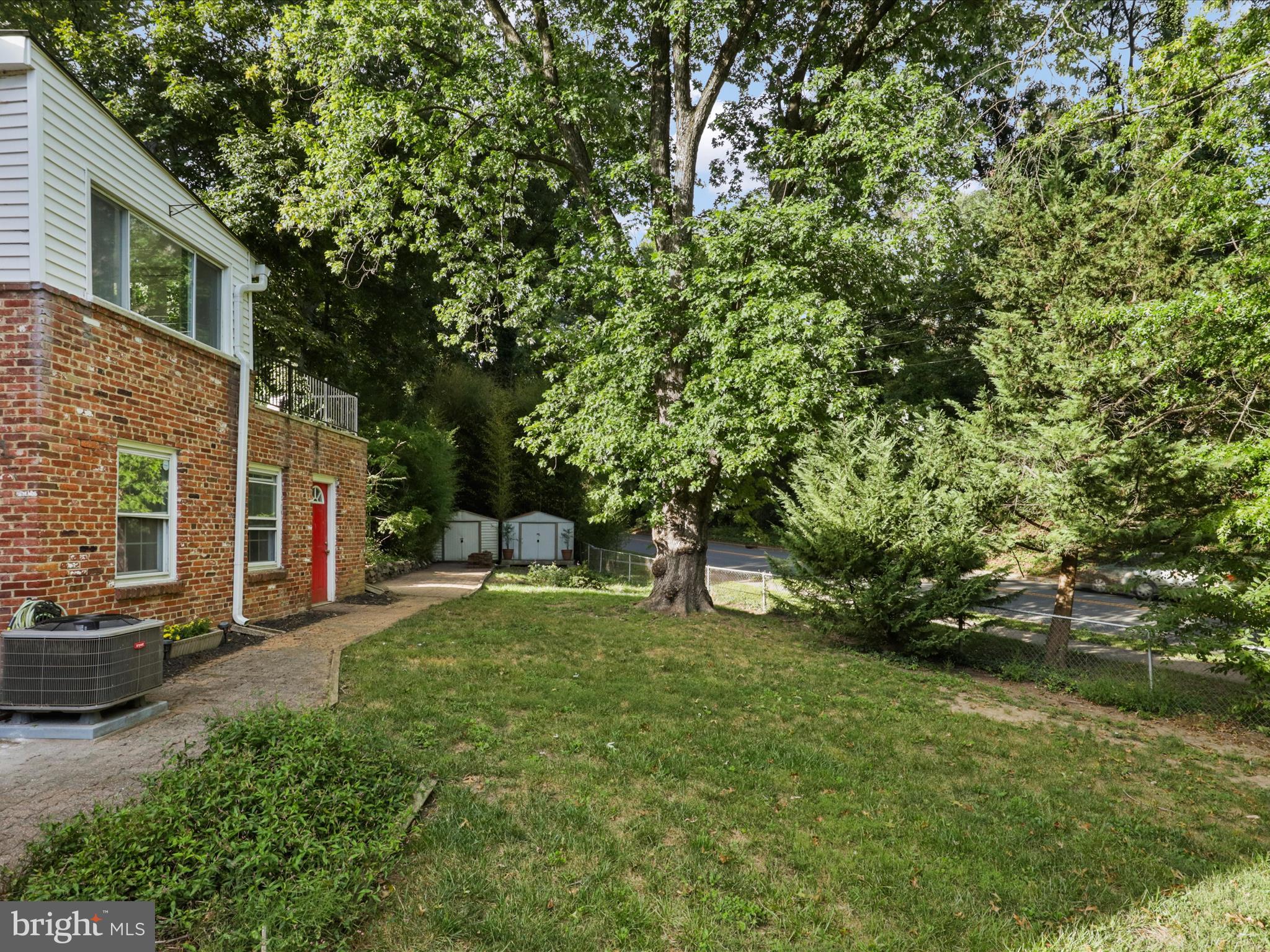 BELLE WOOD - Residential