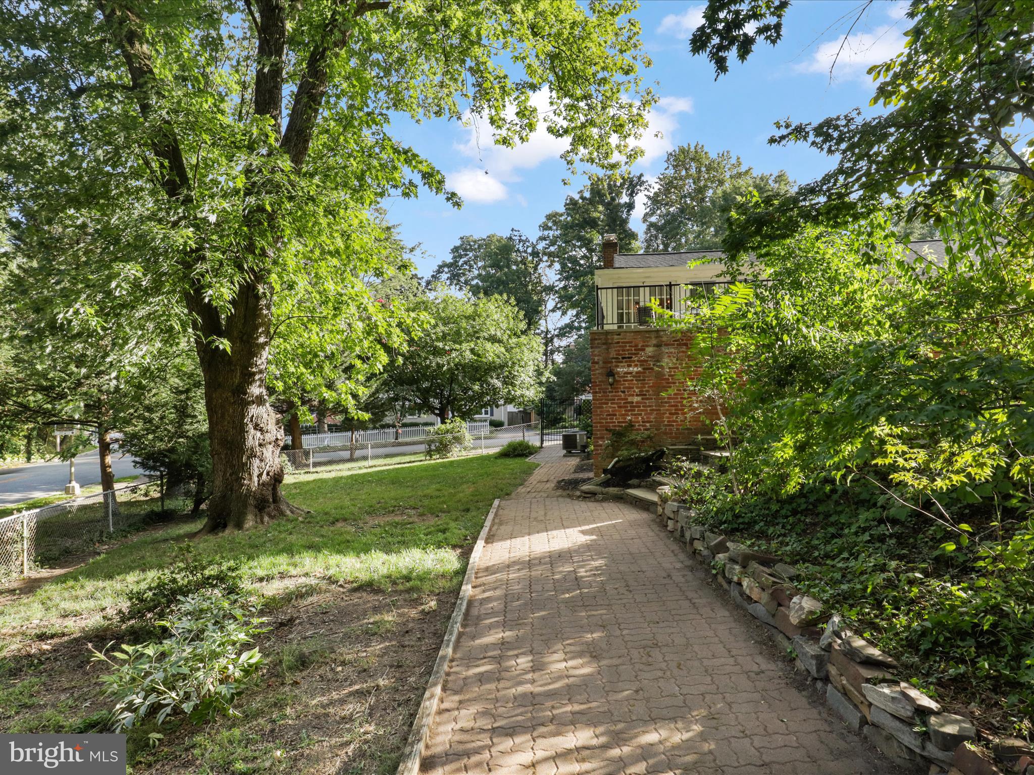 BELLE WOOD - Residential