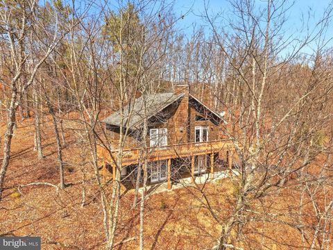 Homes For Sale - 262 Hogan Drive<br/> BASYE, VA 22810