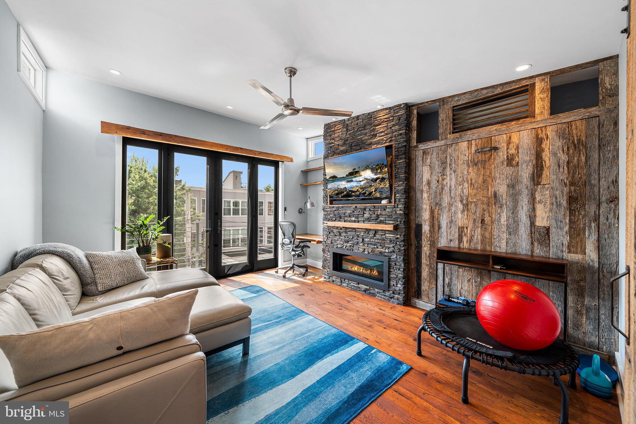 GRADUATE HOSPITAL - Residential