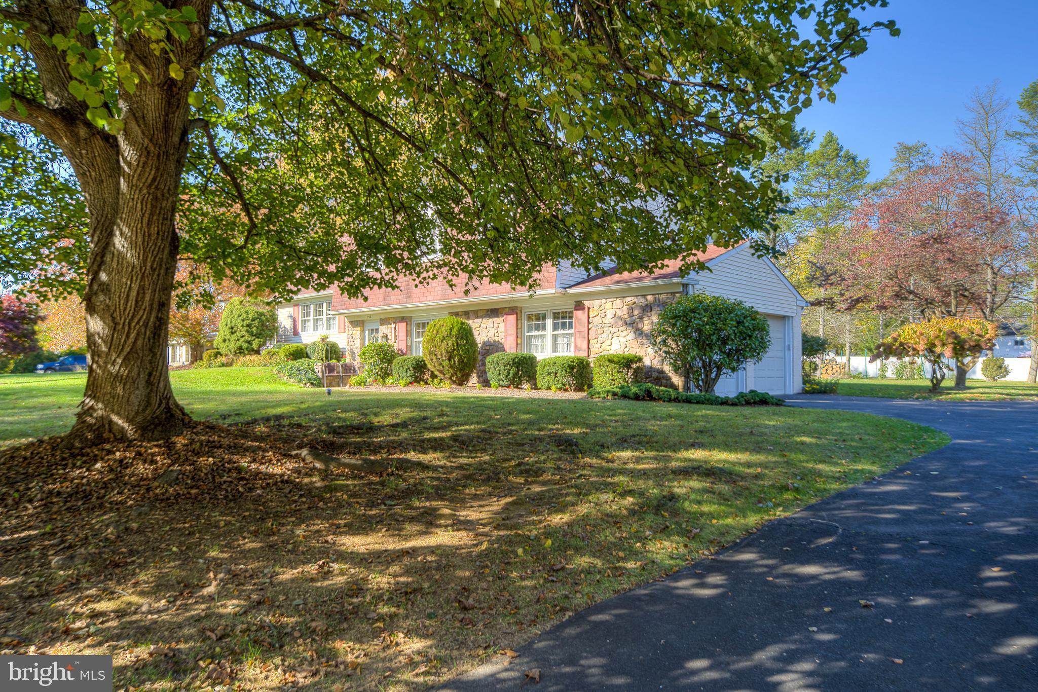 VALLEYWOOD - Residential
