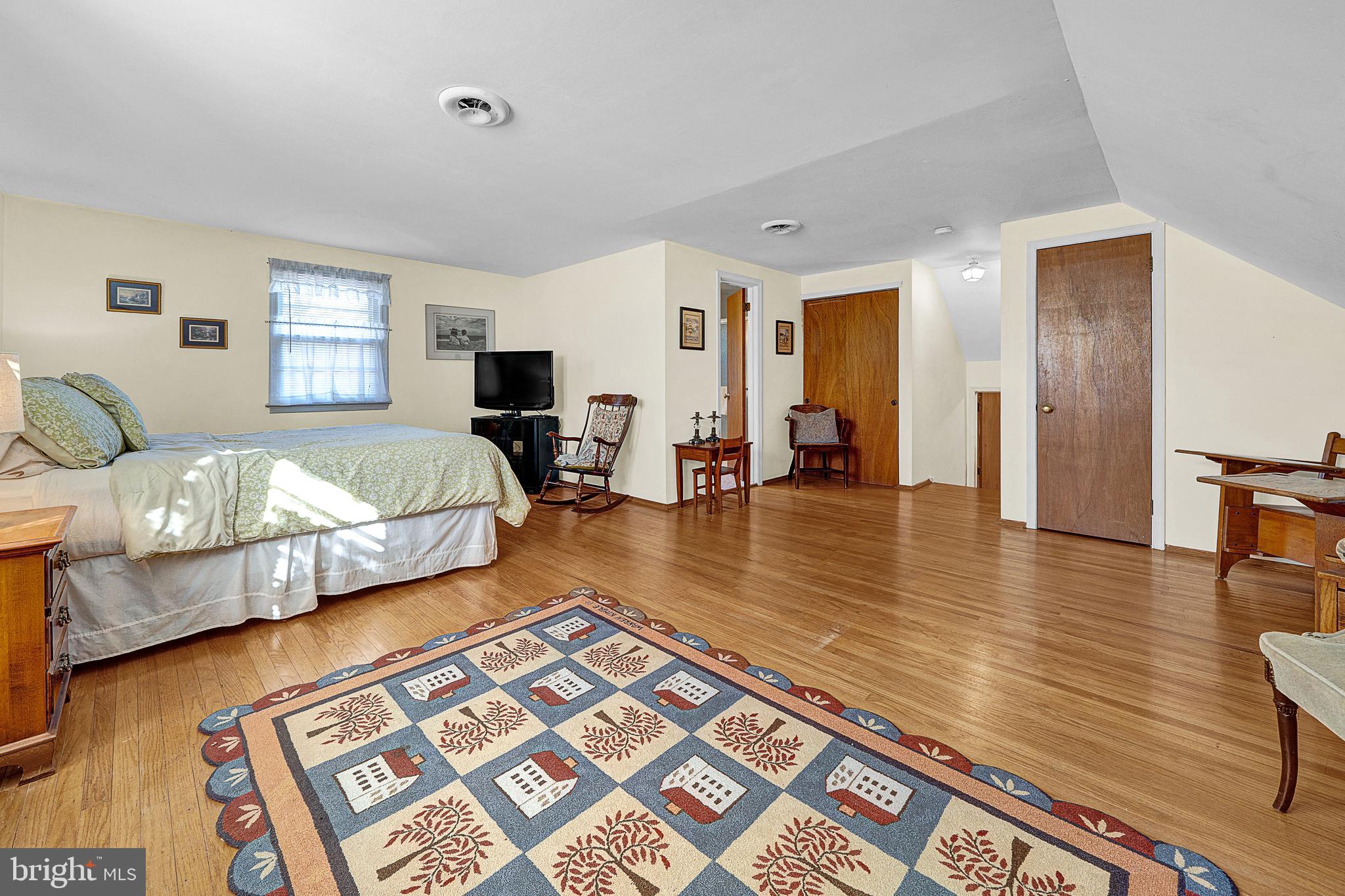 VALLEYWOOD - Residential