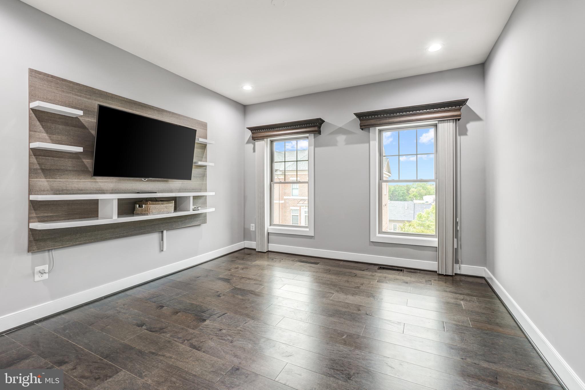POTOMAC HIGHLANDS - Residential