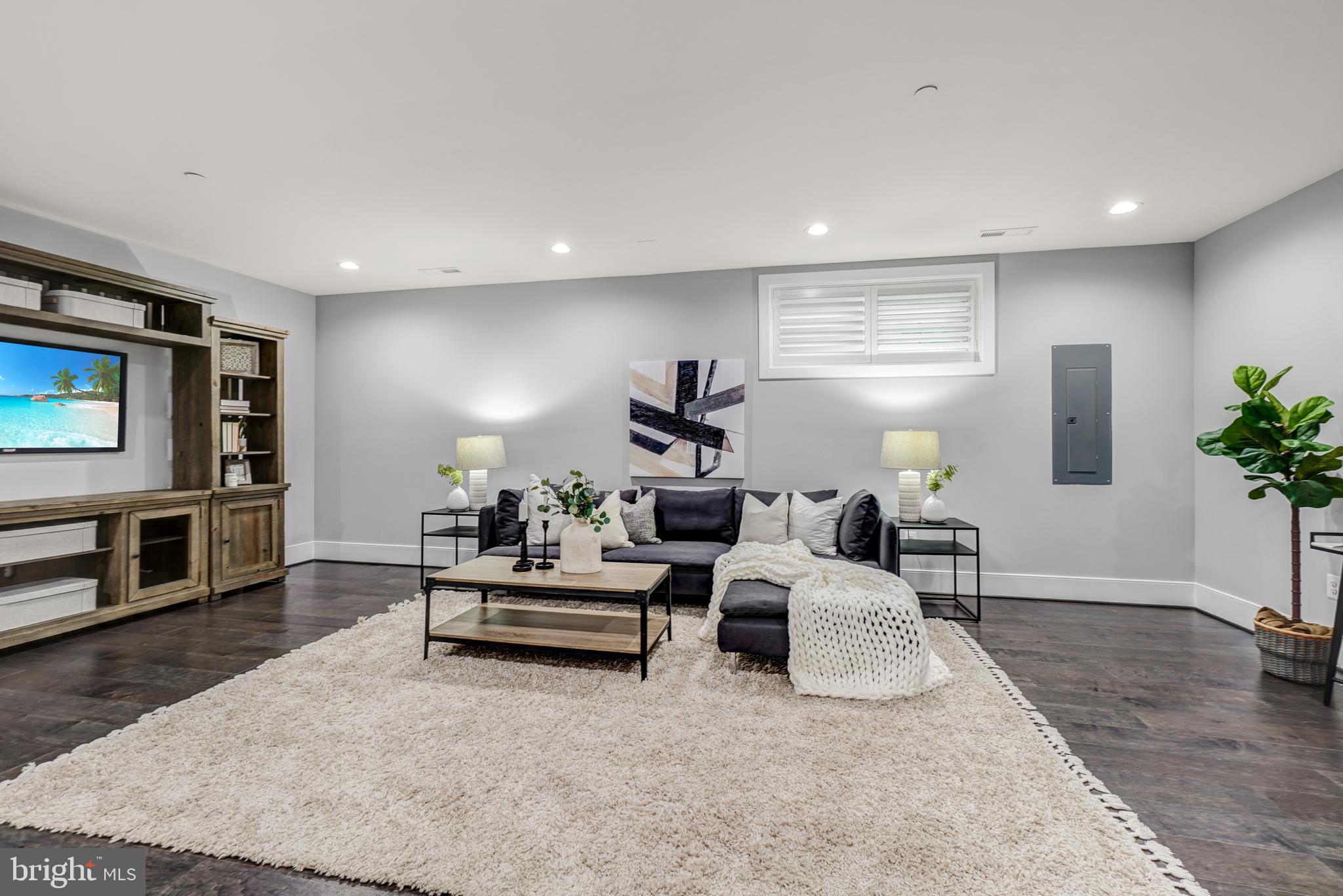 POTOMAC HIGHLANDS - Residential