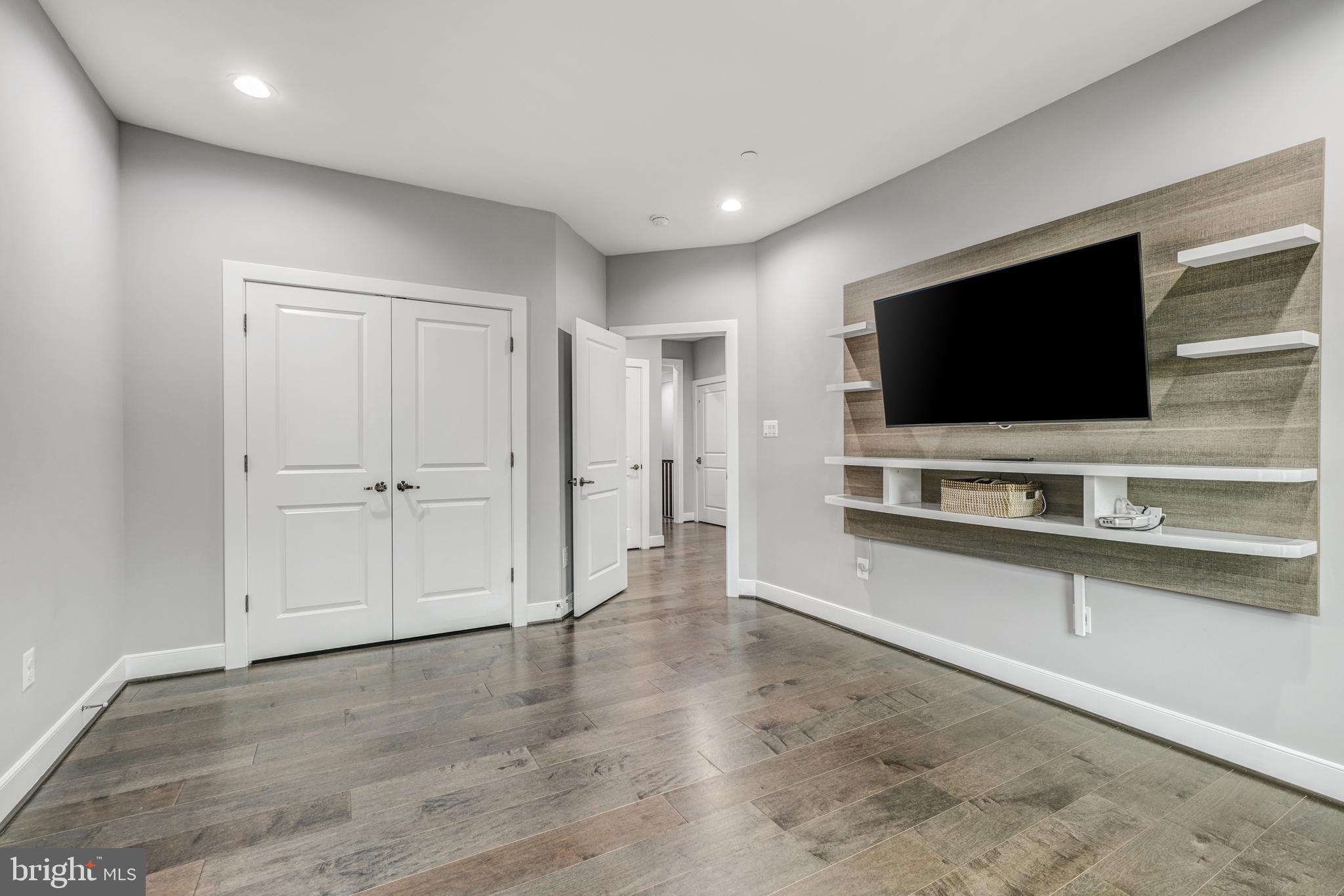 POTOMAC HIGHLANDS - Residential
