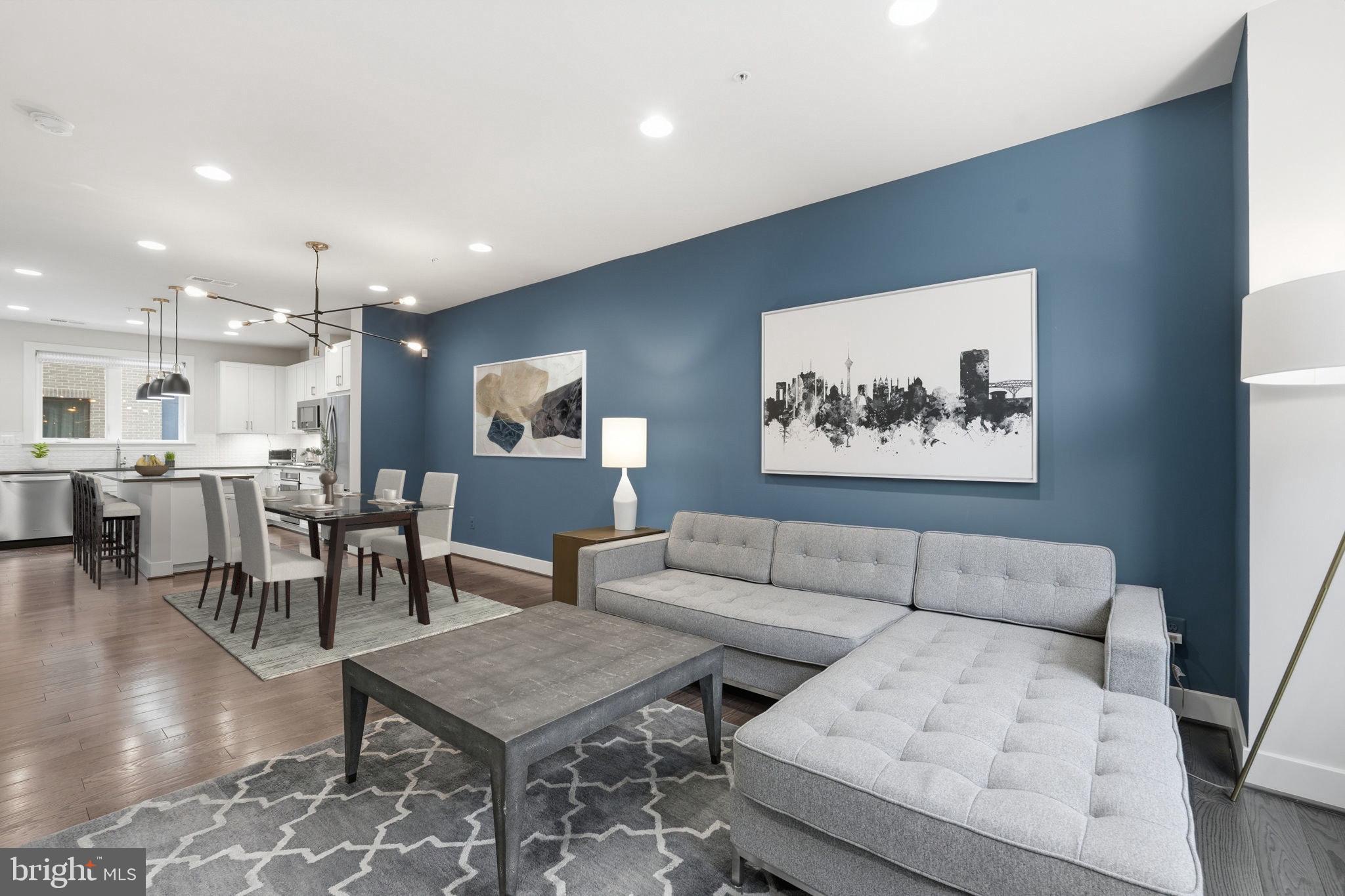 MONTGOMERY ROW - Residential