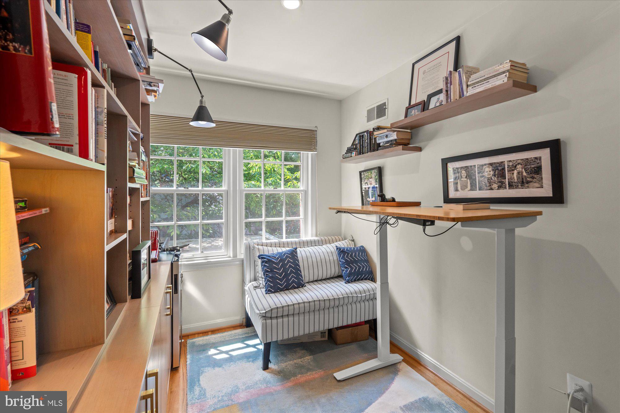 YATES GARDENS - Residential Lease