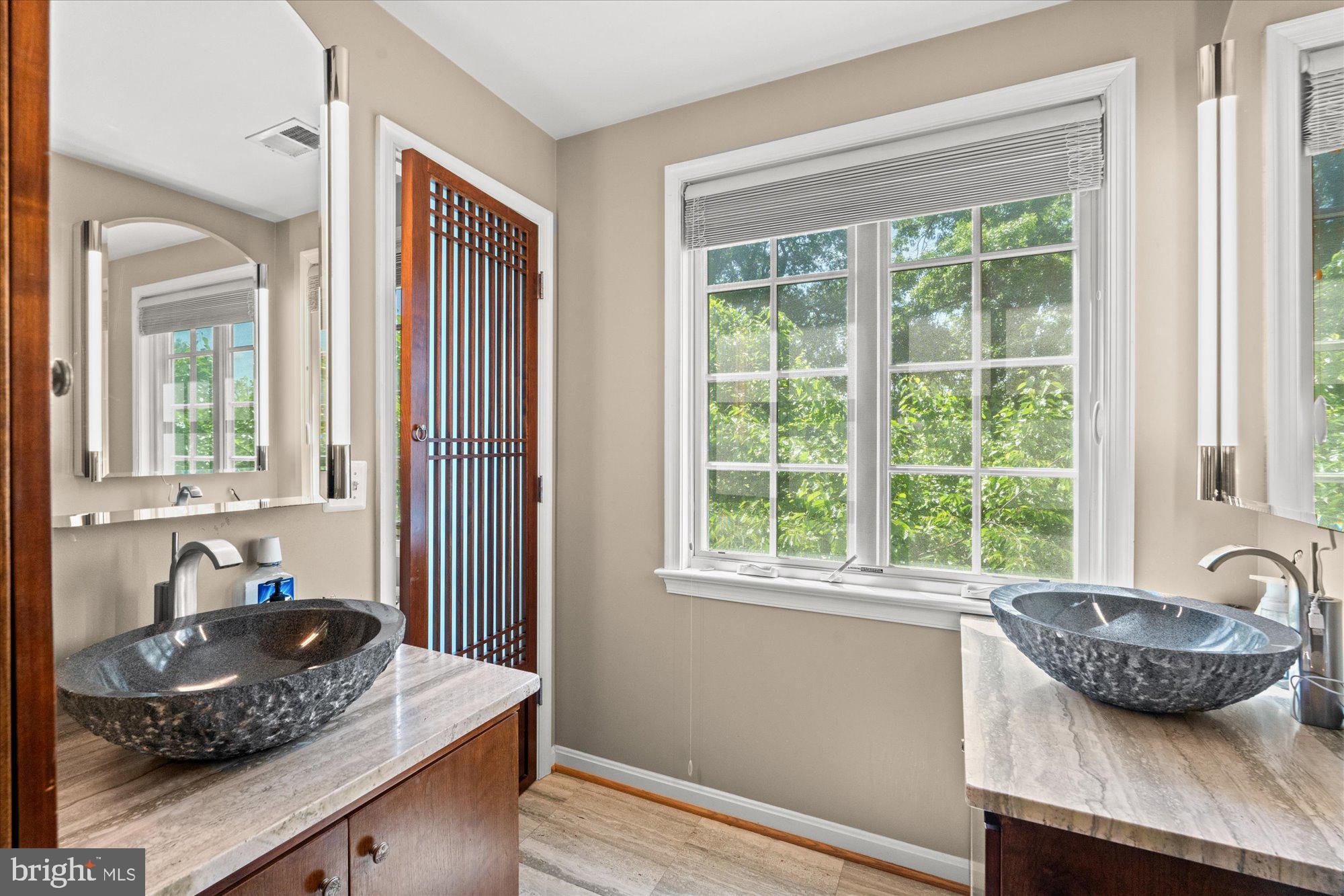 YATES GARDENS - Residential Lease