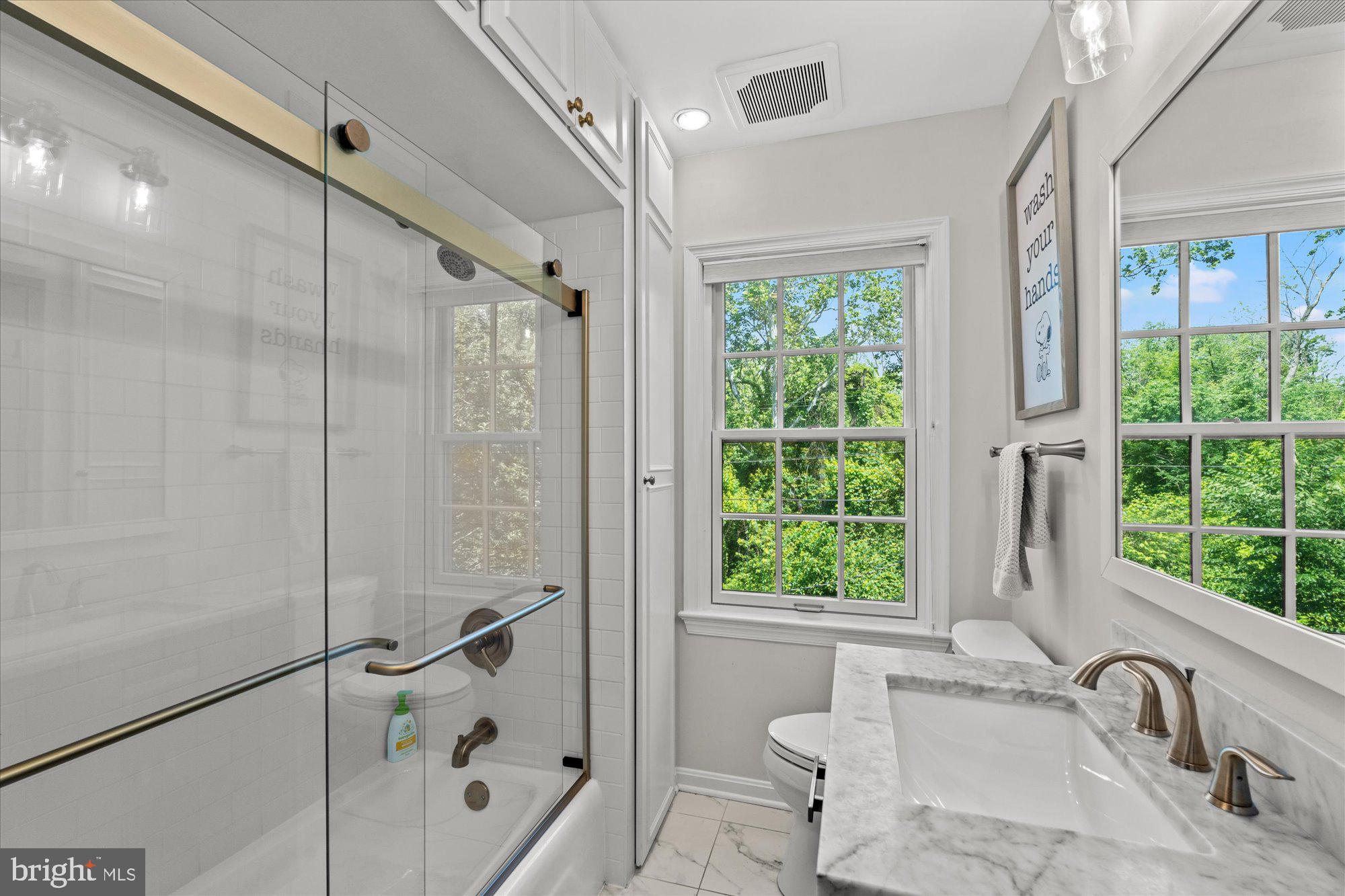 YATES GARDENS - Residential Lease