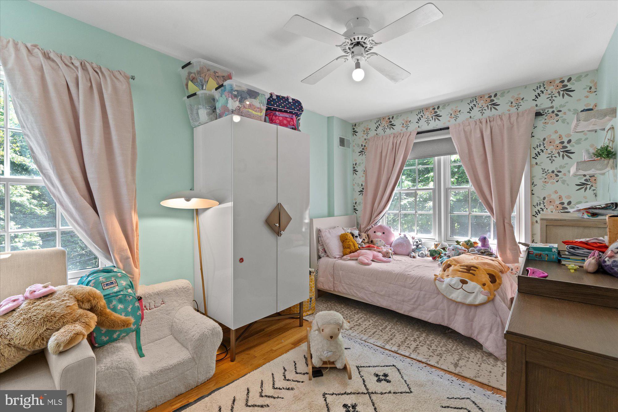 YATES GARDENS - Residential Lease