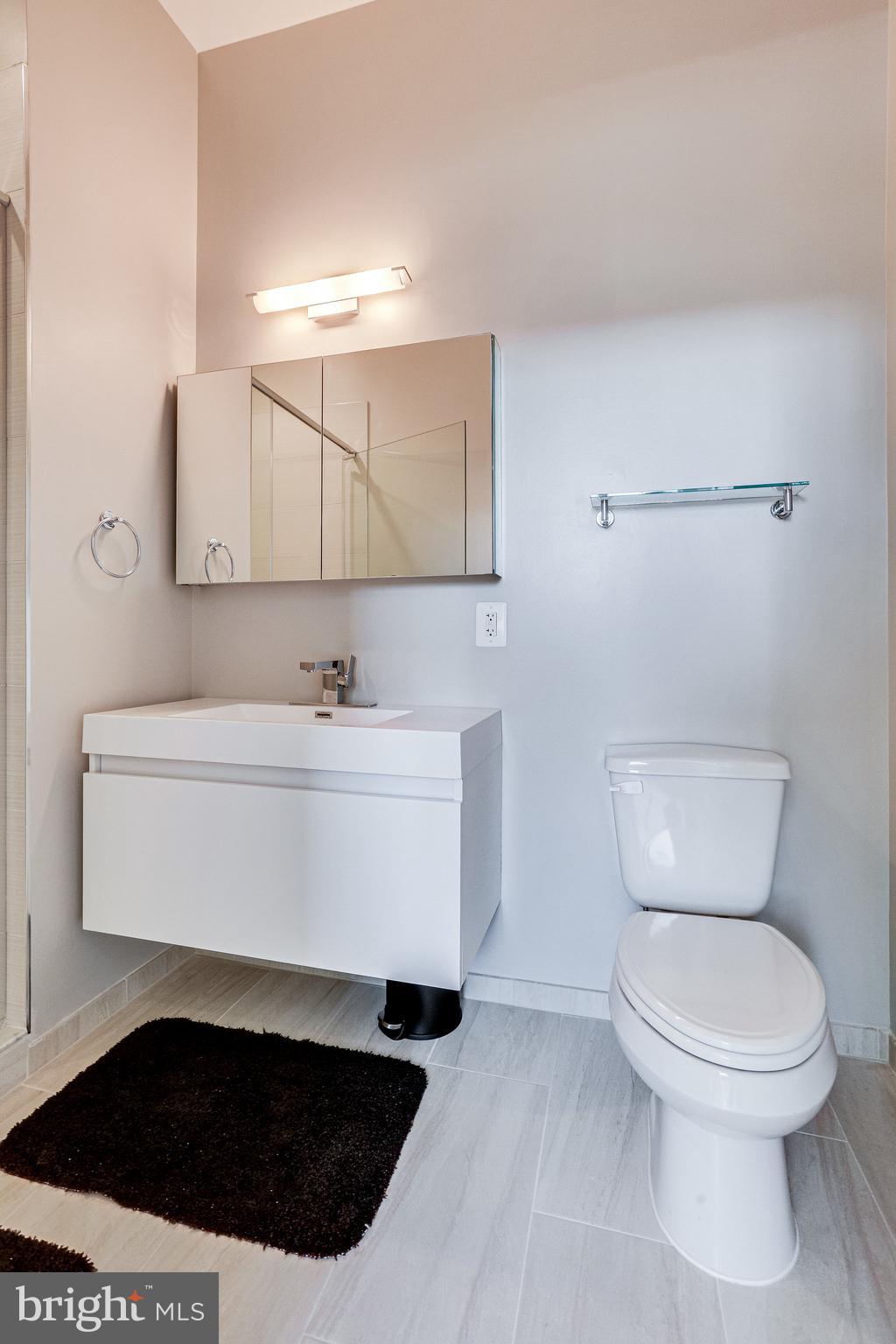 TRAFALGAR FLATS - Residential