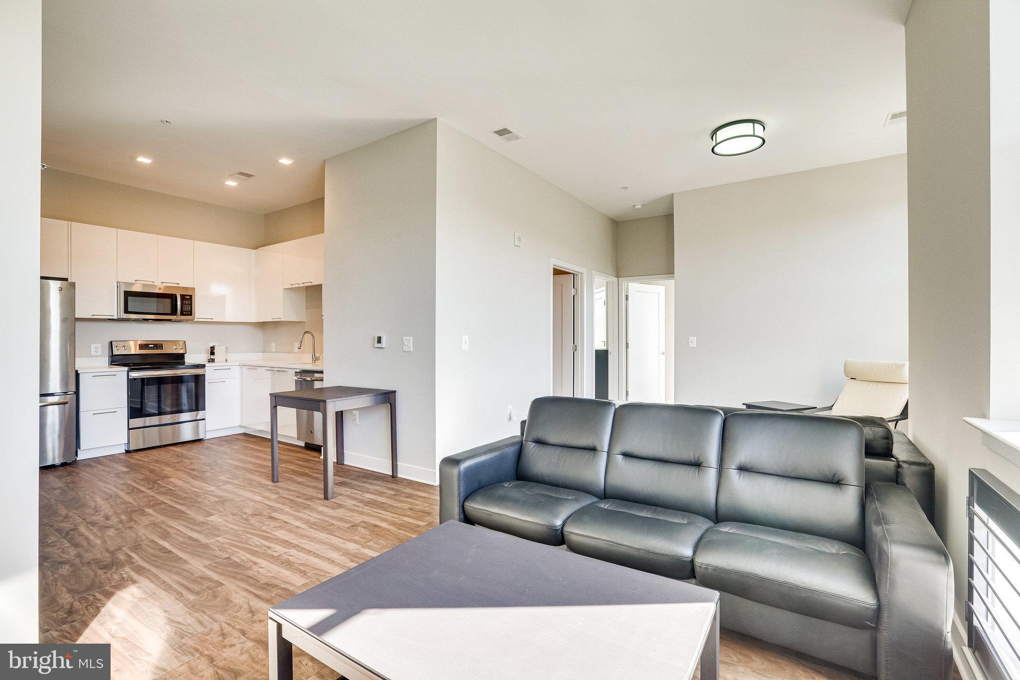 TRAFALGAR FLATS - Residential