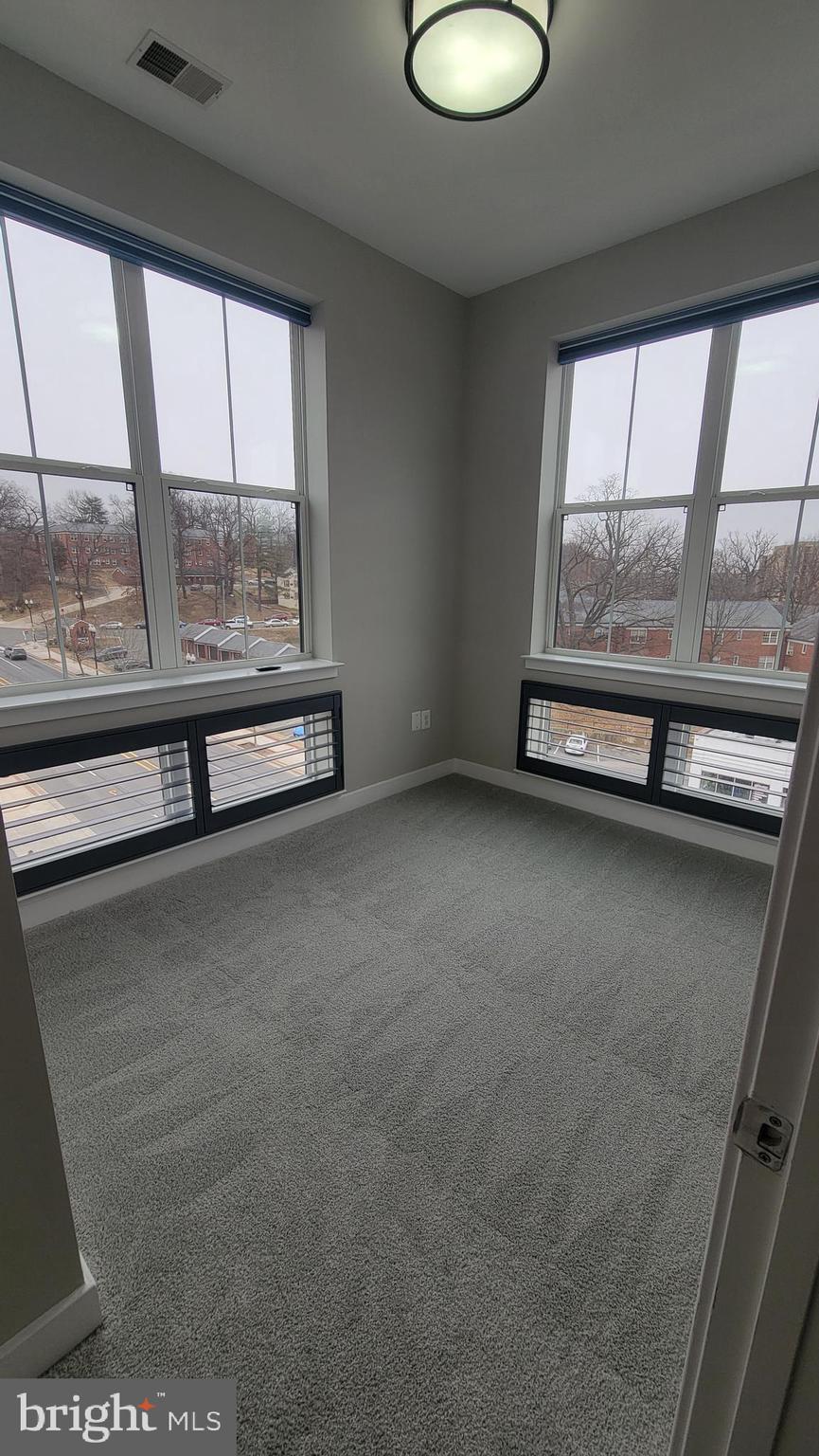 TRAFALGAR FLATS - Residential