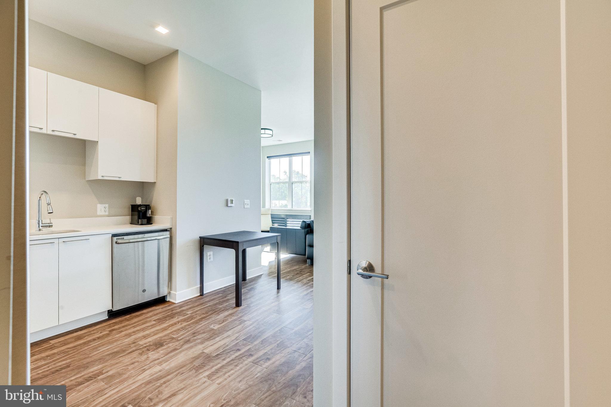 TRAFALGAR FLATS - Residential