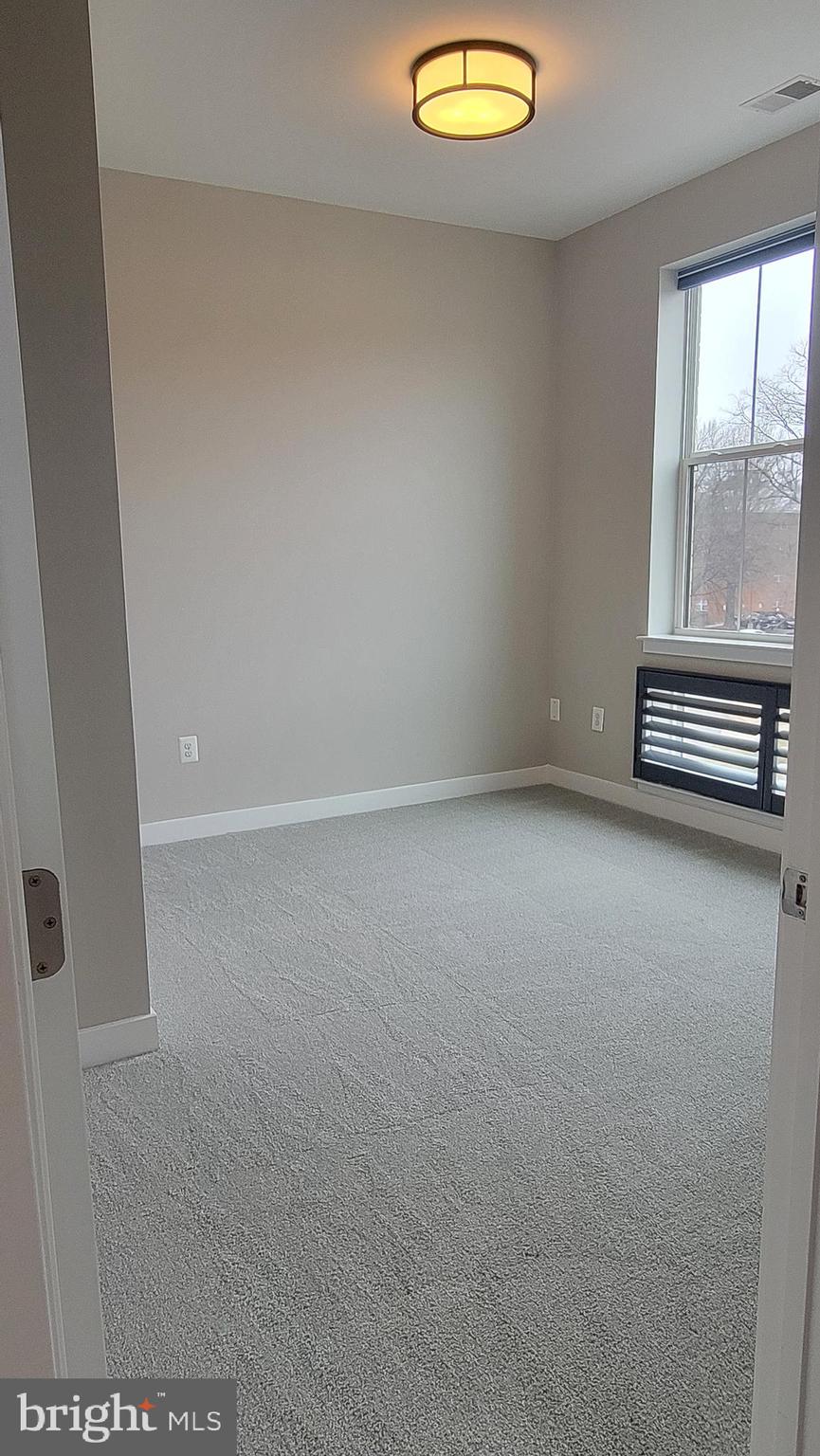 TRAFALGAR FLATS - Residential