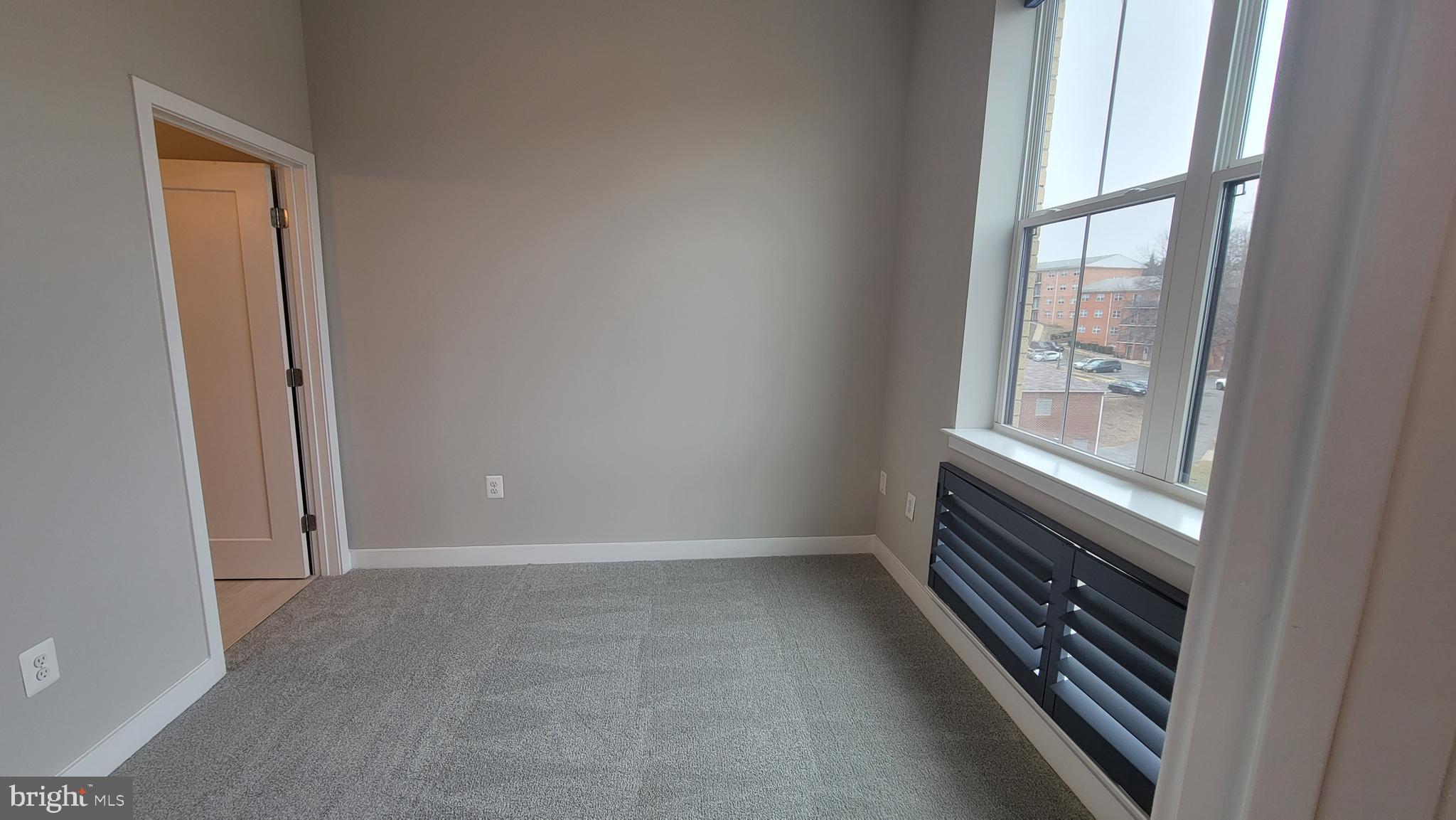 TRAFALGAR FLATS - Residential