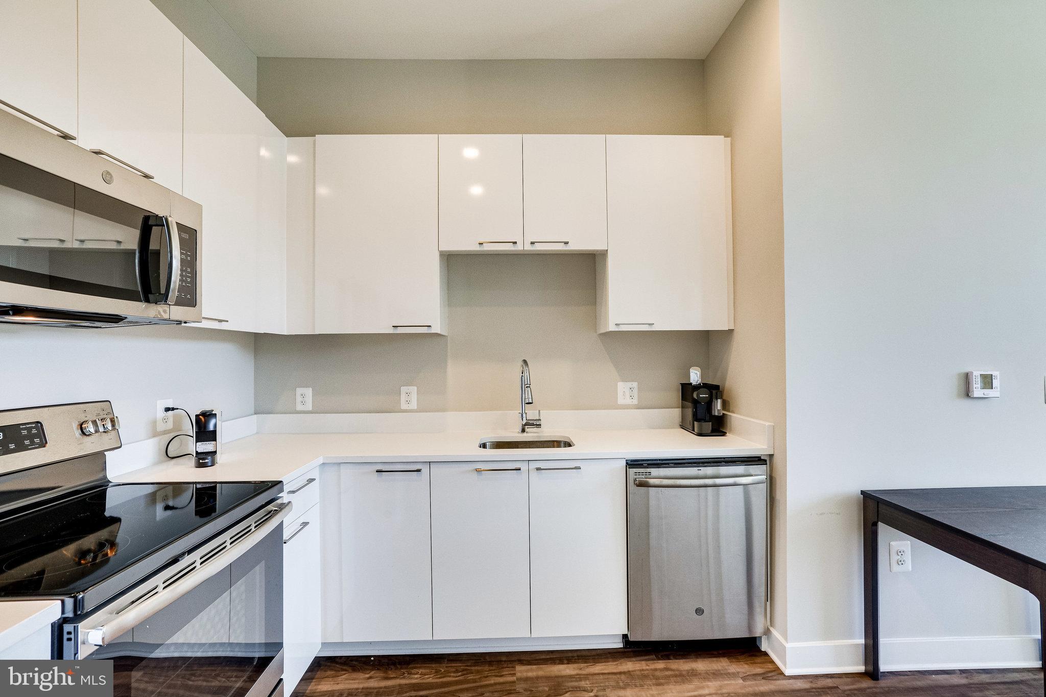 TRAFALGAR FLATS - Residential