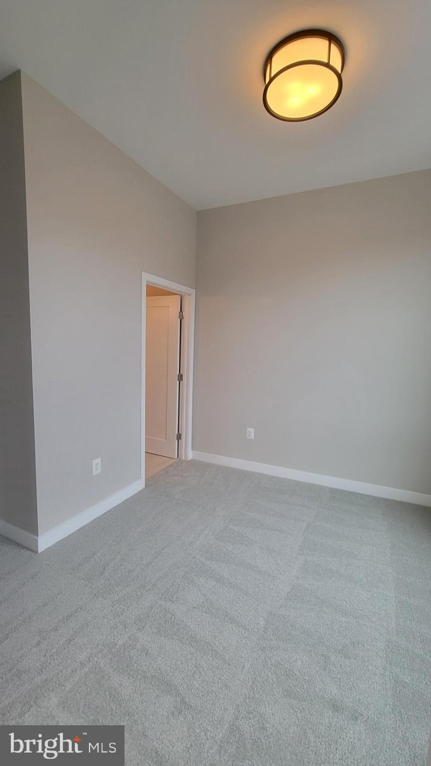 TRAFALGAR FLATS - Residential