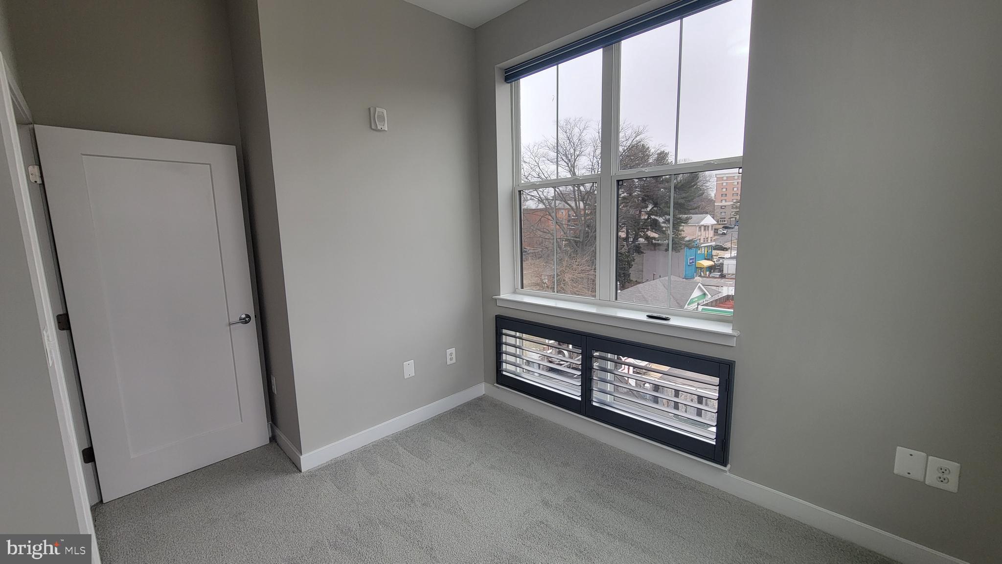 TRAFALGAR FLATS - Residential