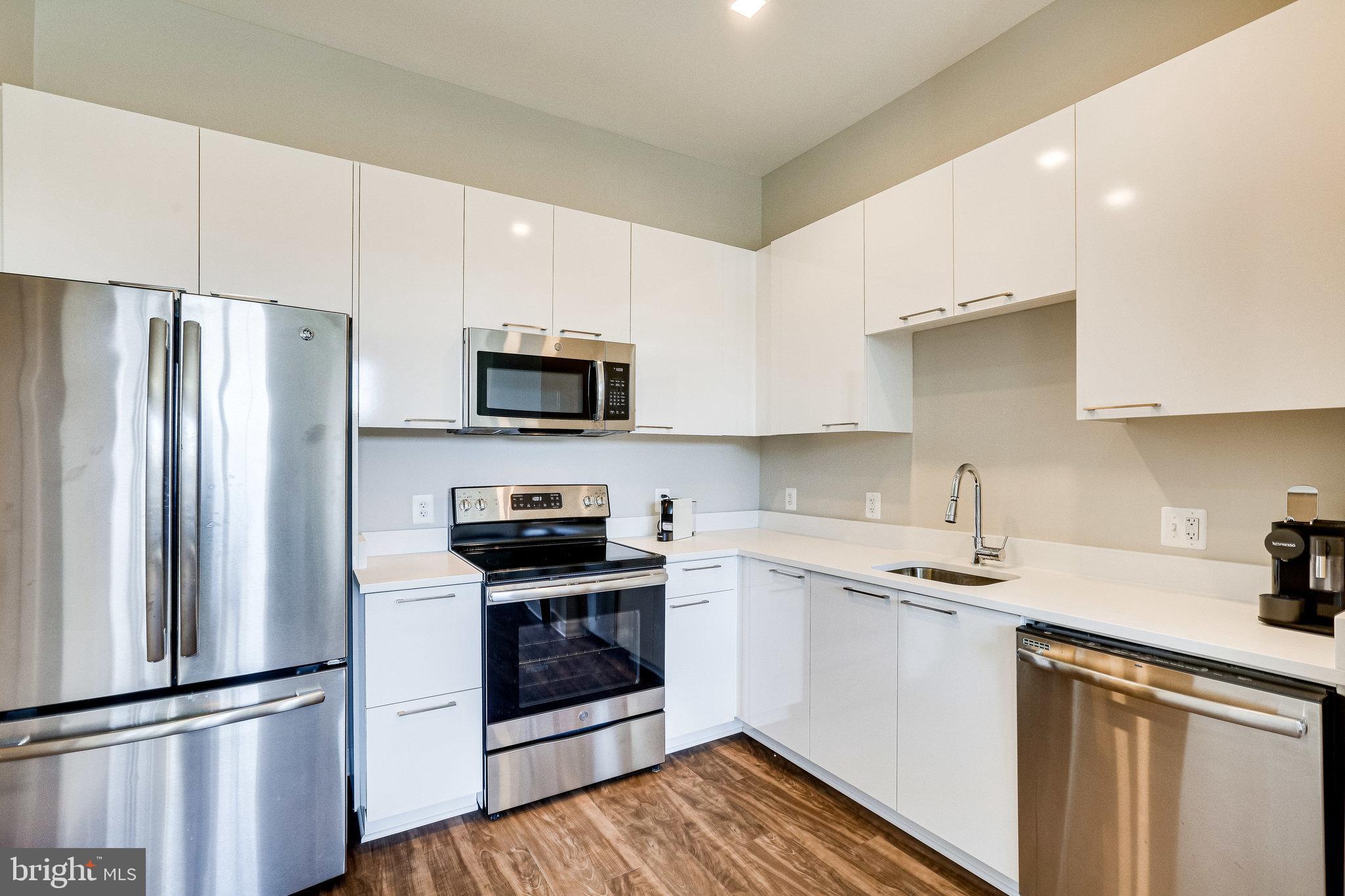 TRAFALGAR FLATS - Residential