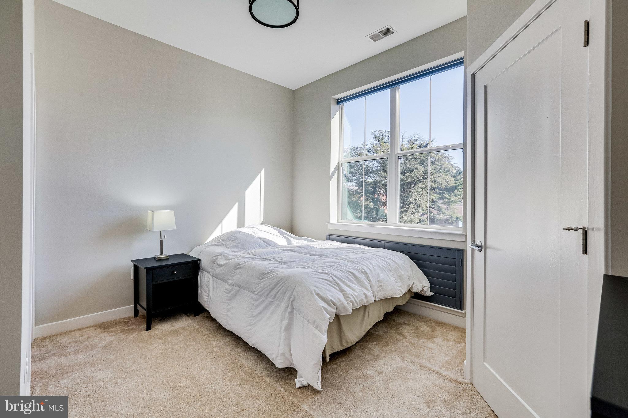 TRAFALGAR FLATS - Residential