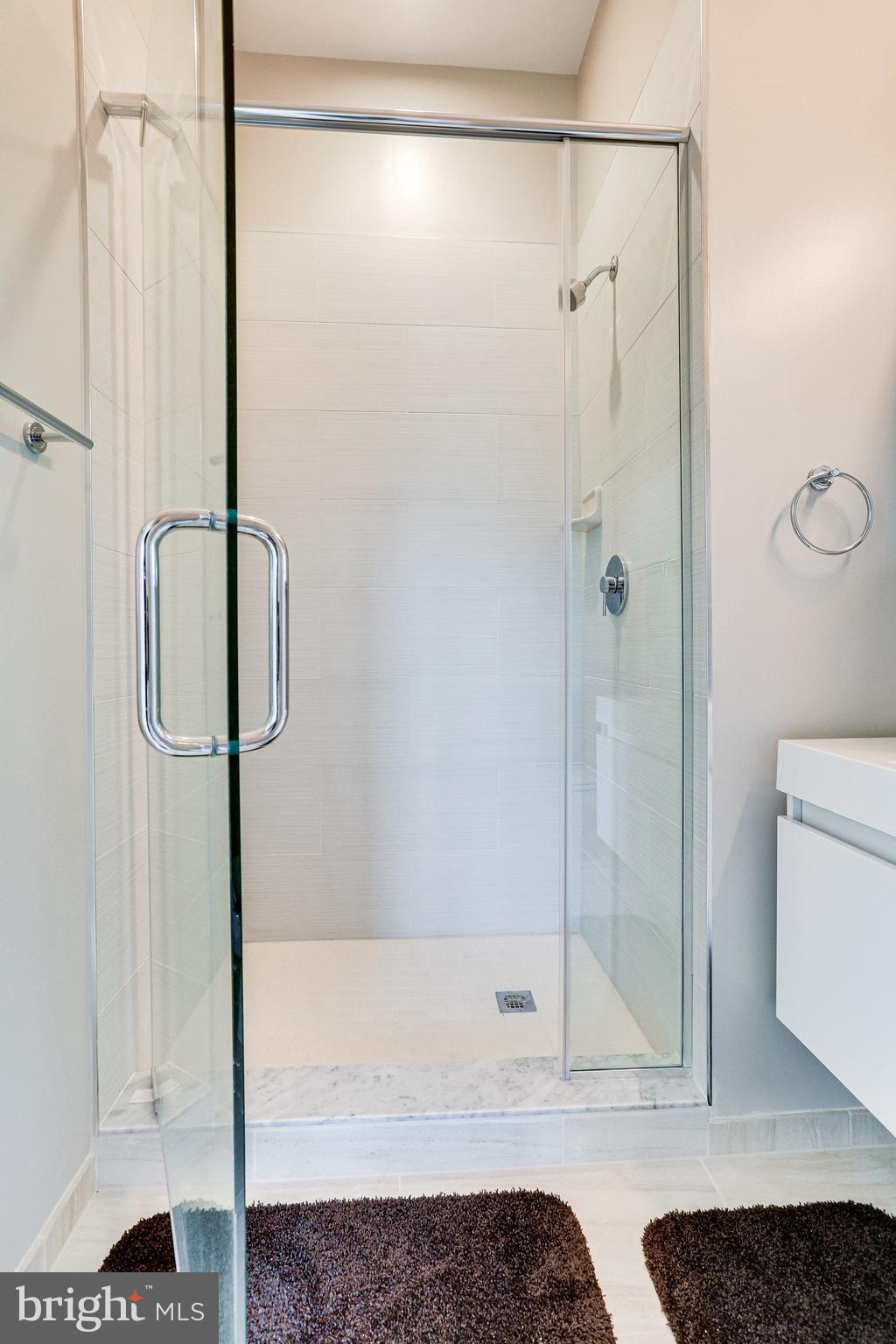 TRAFALGAR FLATS - Residential