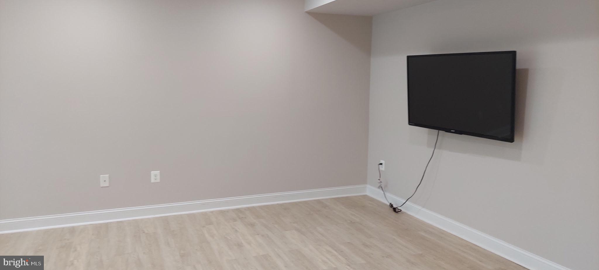 SUMMIT OAKS - Residential Lease