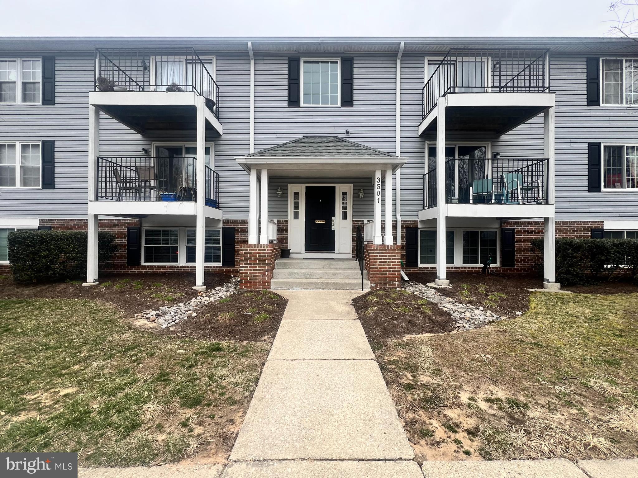 CHESTERFIELD GARDEN CONDOMINIUM - Residential