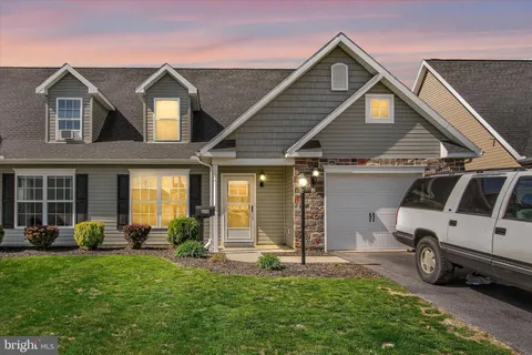626 Linden Avenue, Hanover, PA 17331 - MLS#: PAAD2017504