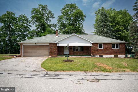 Photo of 117 E Clearview Drive, SHREWSBURY, PA 17361 (MLS # PAYK2106316)