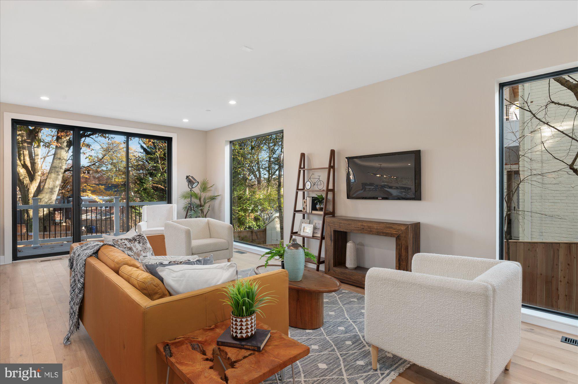 CHEVY CHASE - Residential